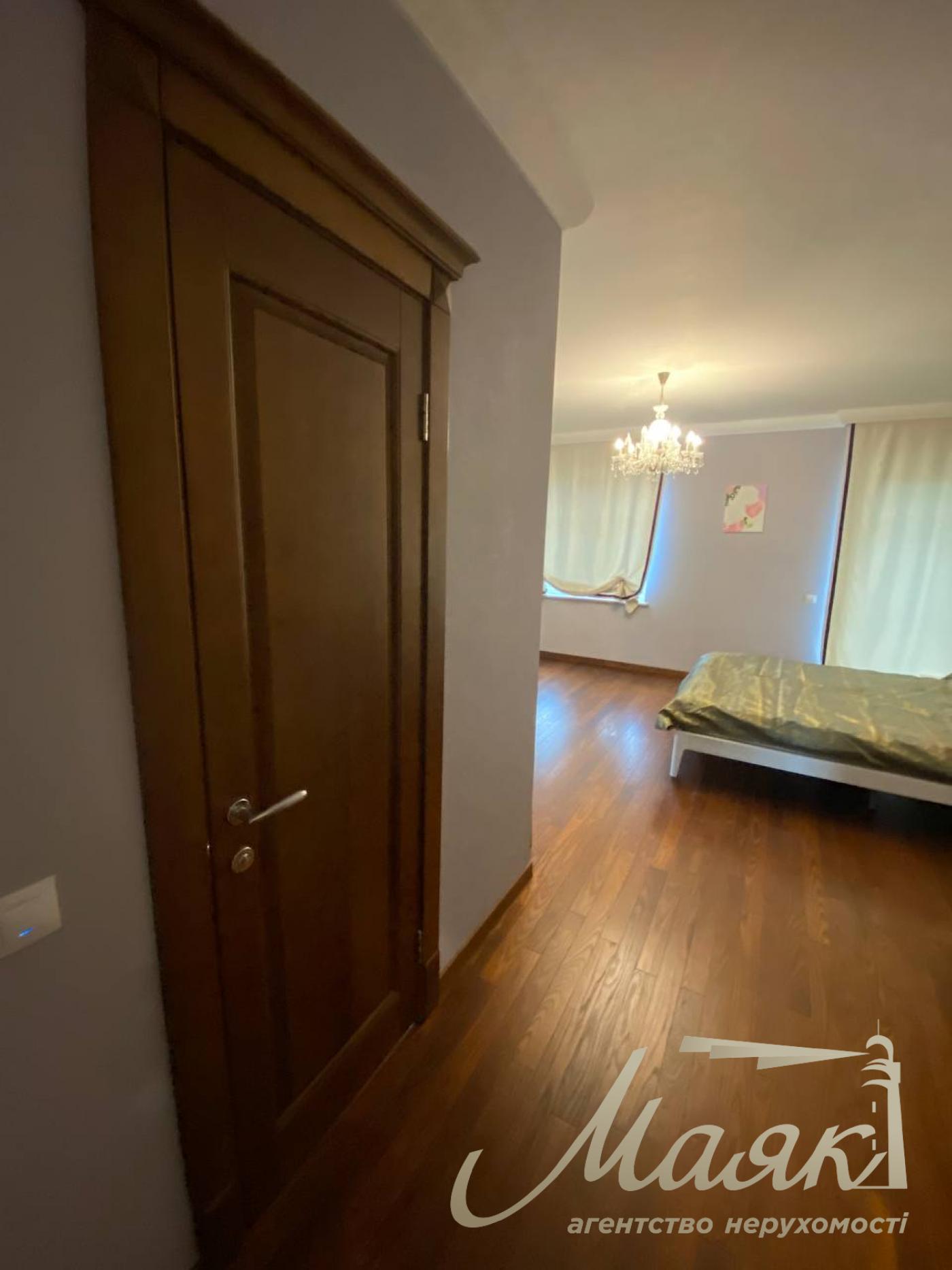 Оренда 5-кімнатного будинку в Плютах, Обухівський напрямок