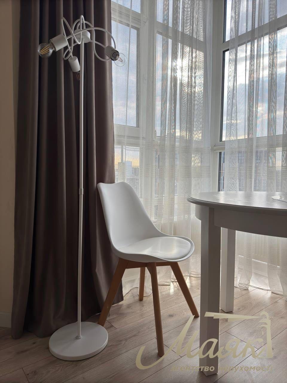 Оренда 2-кімнатної квартири, вул. Саперне Поле 14/55, Центр