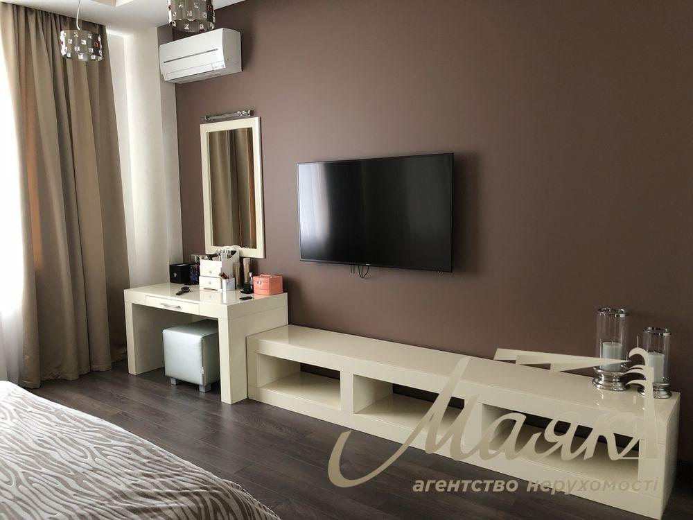 Продаж 3-кімнатної квартири, 103 м², ЖК «Рівер Стоун», вул. Трускавецька, 2-А