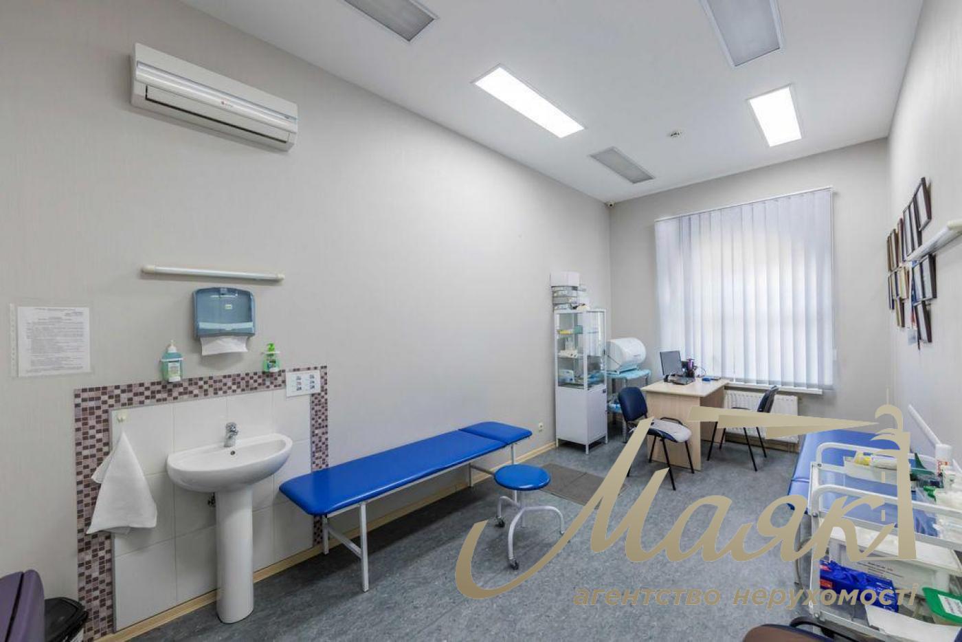 Оренда медичного центру, 1/9 поверх, 237 кв. м, вул. Сирецька