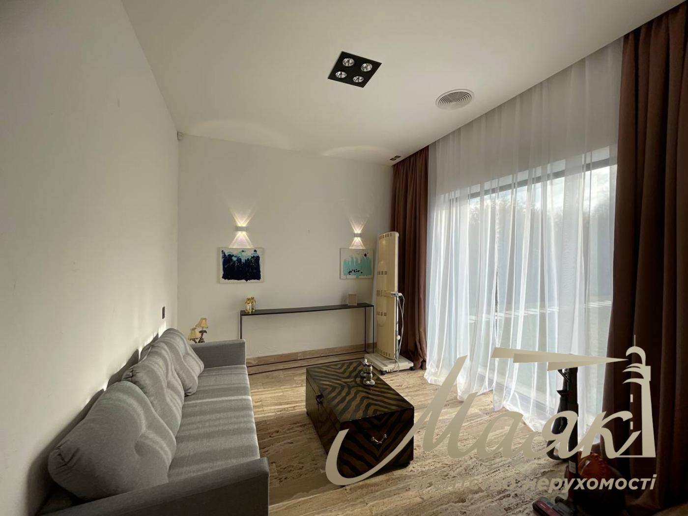 Оренда будинку Лісники- 200 м2 у котеджному містечку Хутір Ясний, з виходом на озеро, 10 соток