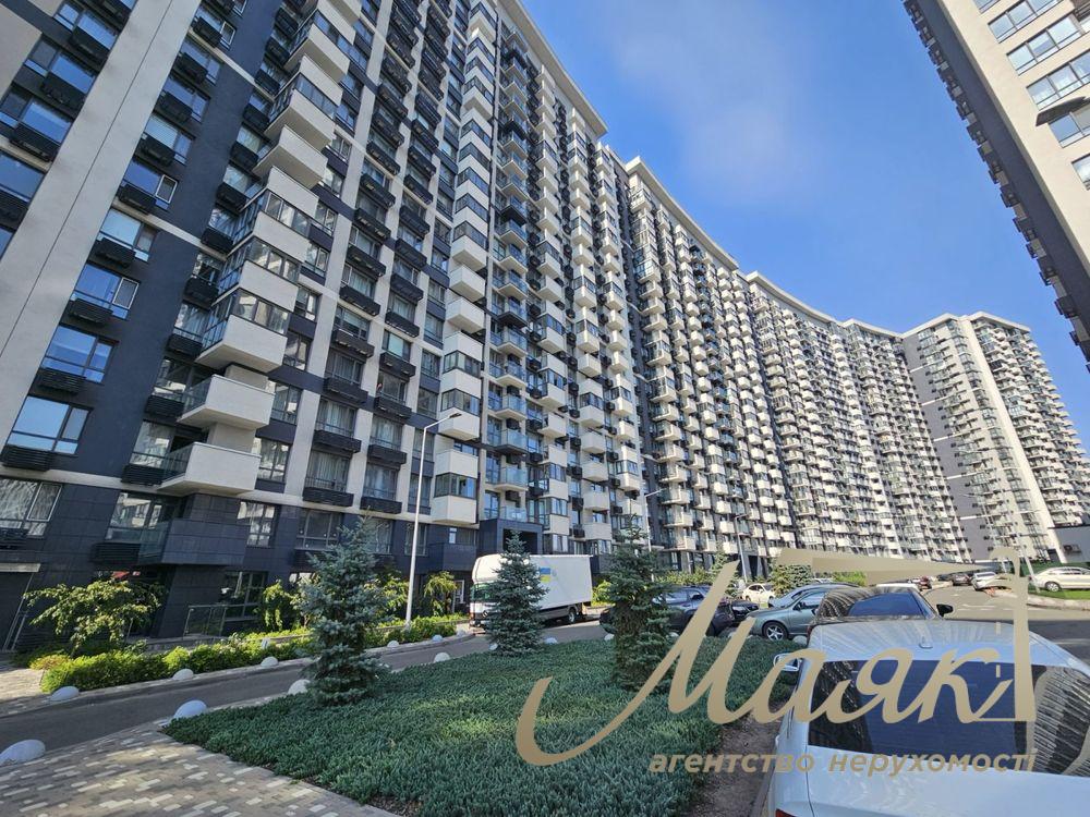 Rent a front room 76m2, Zarechny Residential Complex, Osokorki