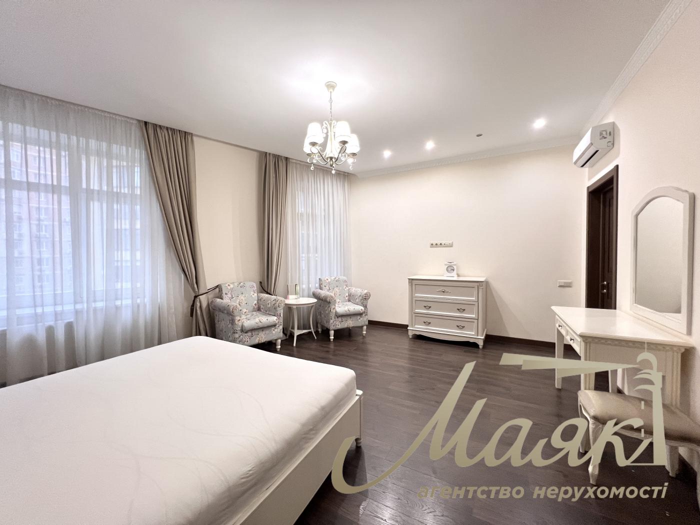 Аренда 3-х комнатной квартиры на Печерске в ЖК по ул. Евгения Коновальца 36В