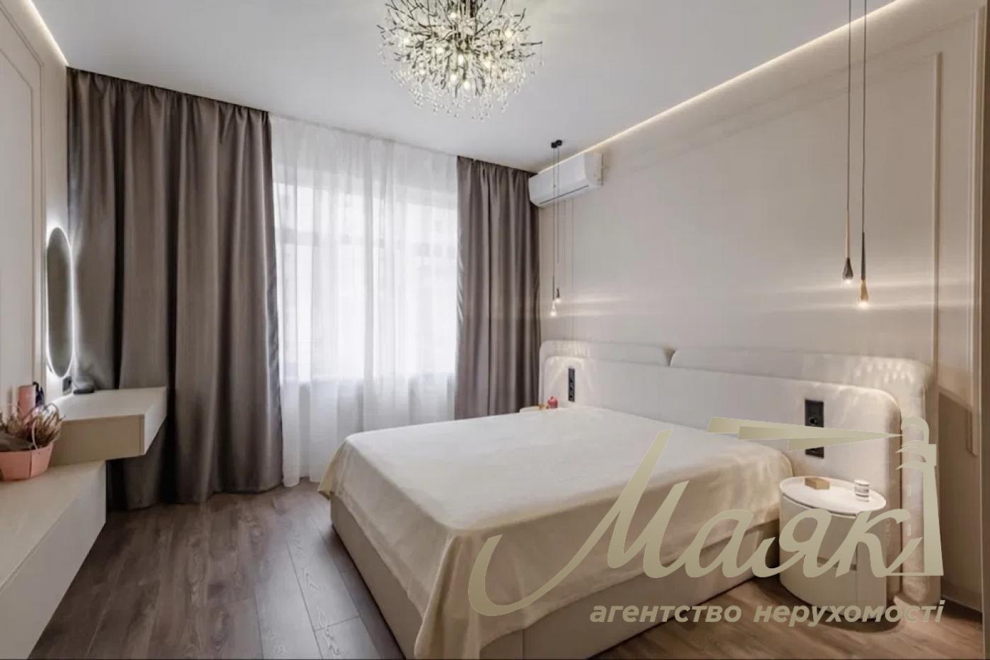 Продаж 2-кімнатної квартири в центрі Печерська, вул. Антоновича, 103