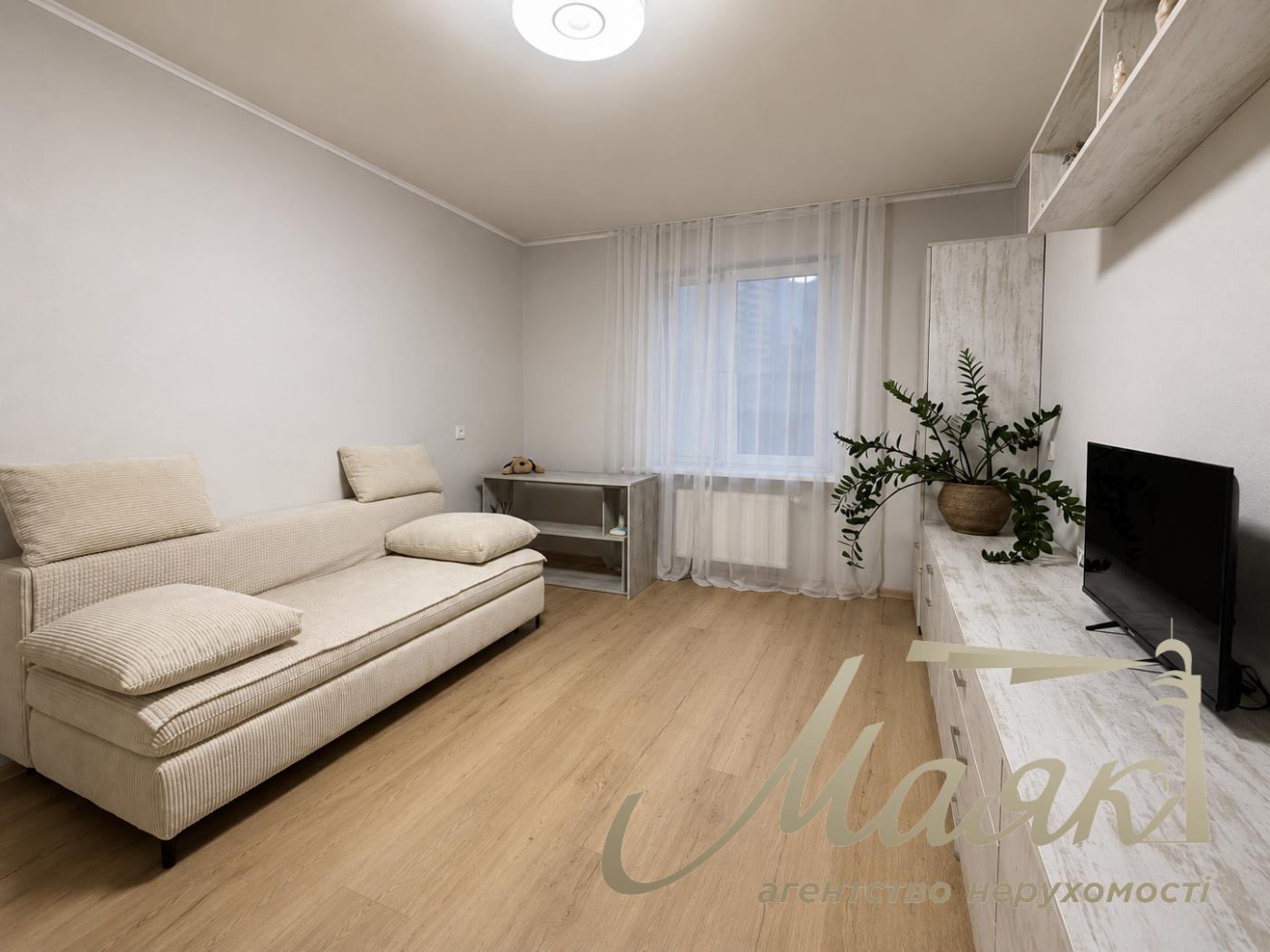 Продаж 1-кімнатної квартири з ремонтом у ЖК The Lakes, Голосіївський район, провулок Ясинуватський, Деміївка, Київ