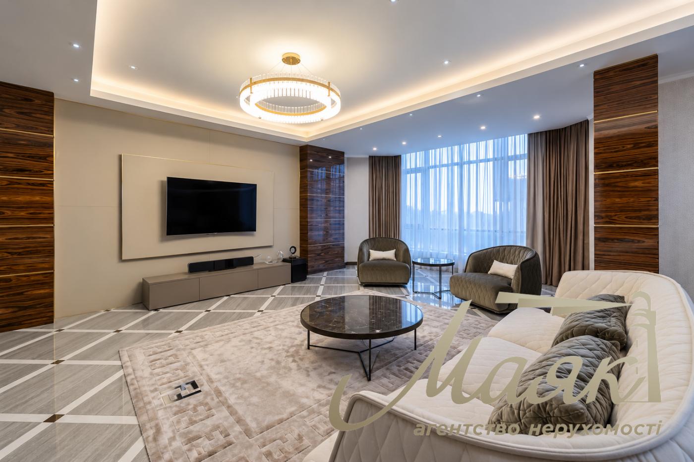 Продажа эксклюзивной 4-комнатной квартиры 180 м2 в ЖК PecherSKY/Печерск Скай Печерск