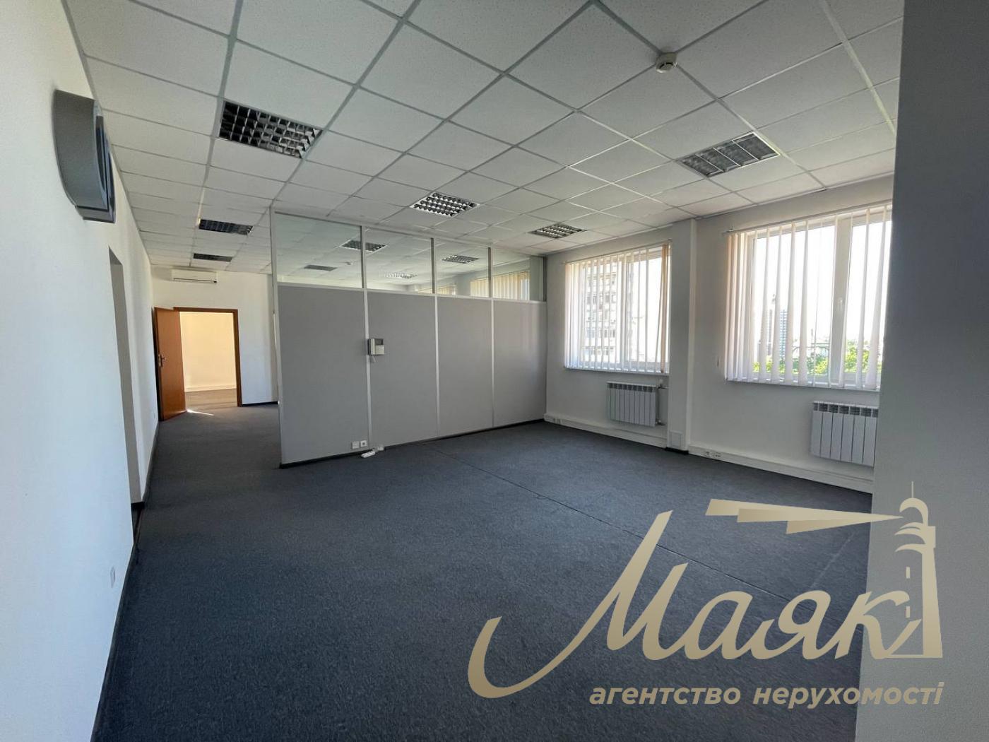 Аренда офисного помещения 190м2 в центре, Лукьяновка