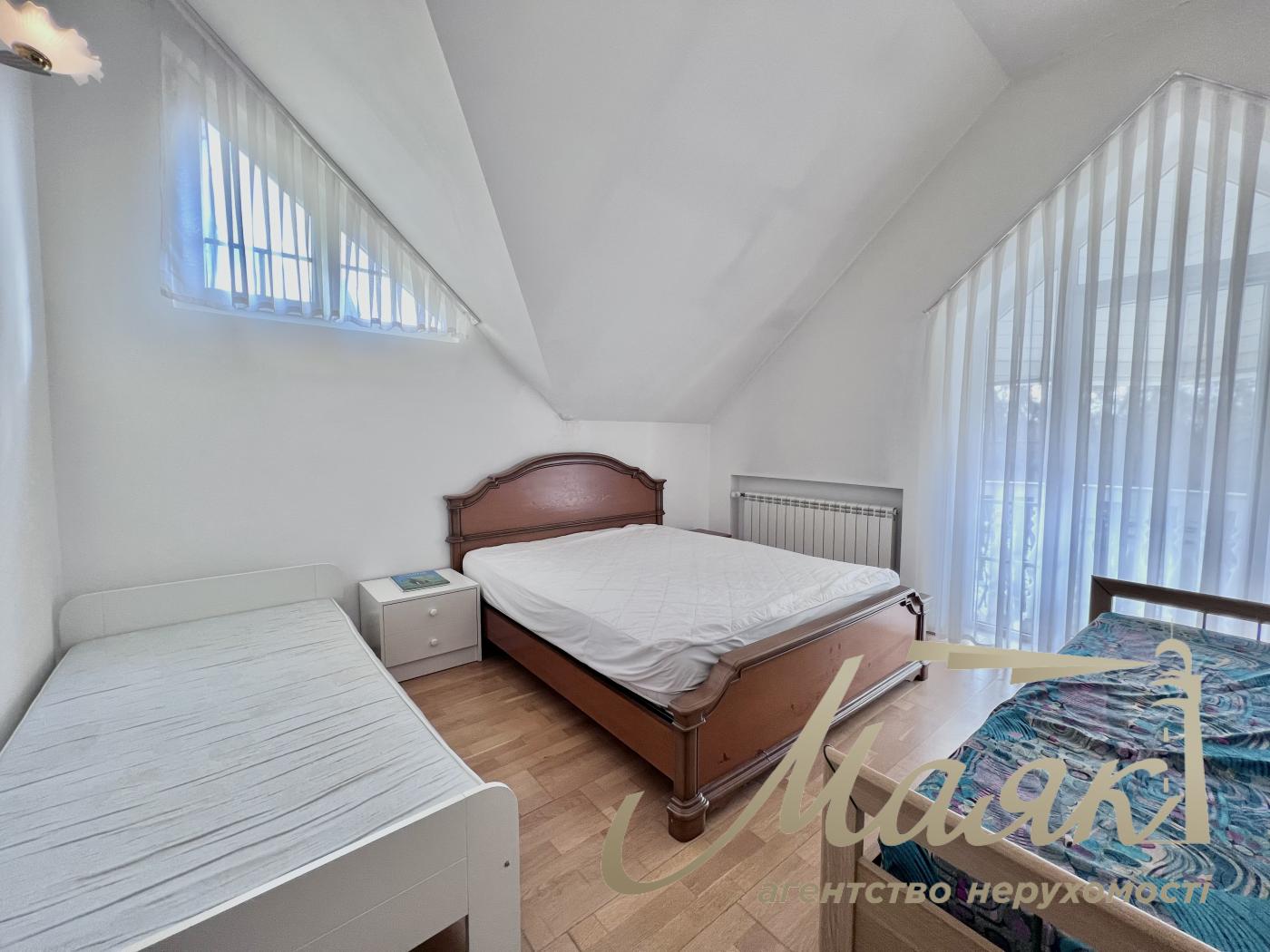 Rent 3-storey house 492,7m2, Lesniki