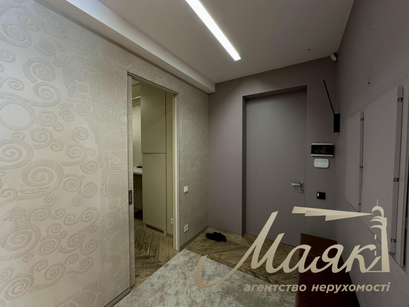 Аренда видовой 5-комнатной квартиры (230м2) в ЖК "Chelsea Tower", ул. Деловая 4, Центр, Печерский район