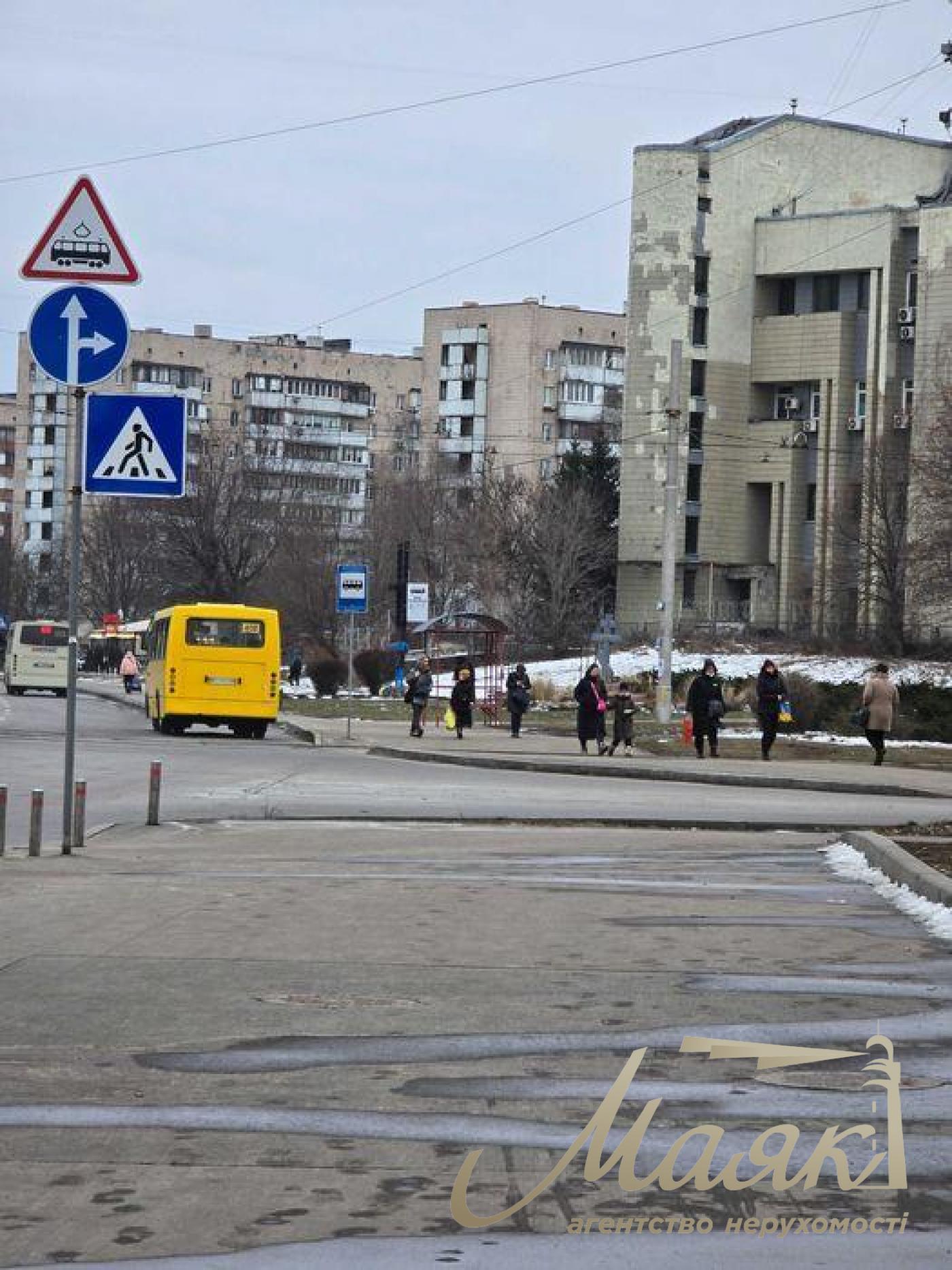Оренда фасадного приміщення 175 м.кв. Святошинський р-н