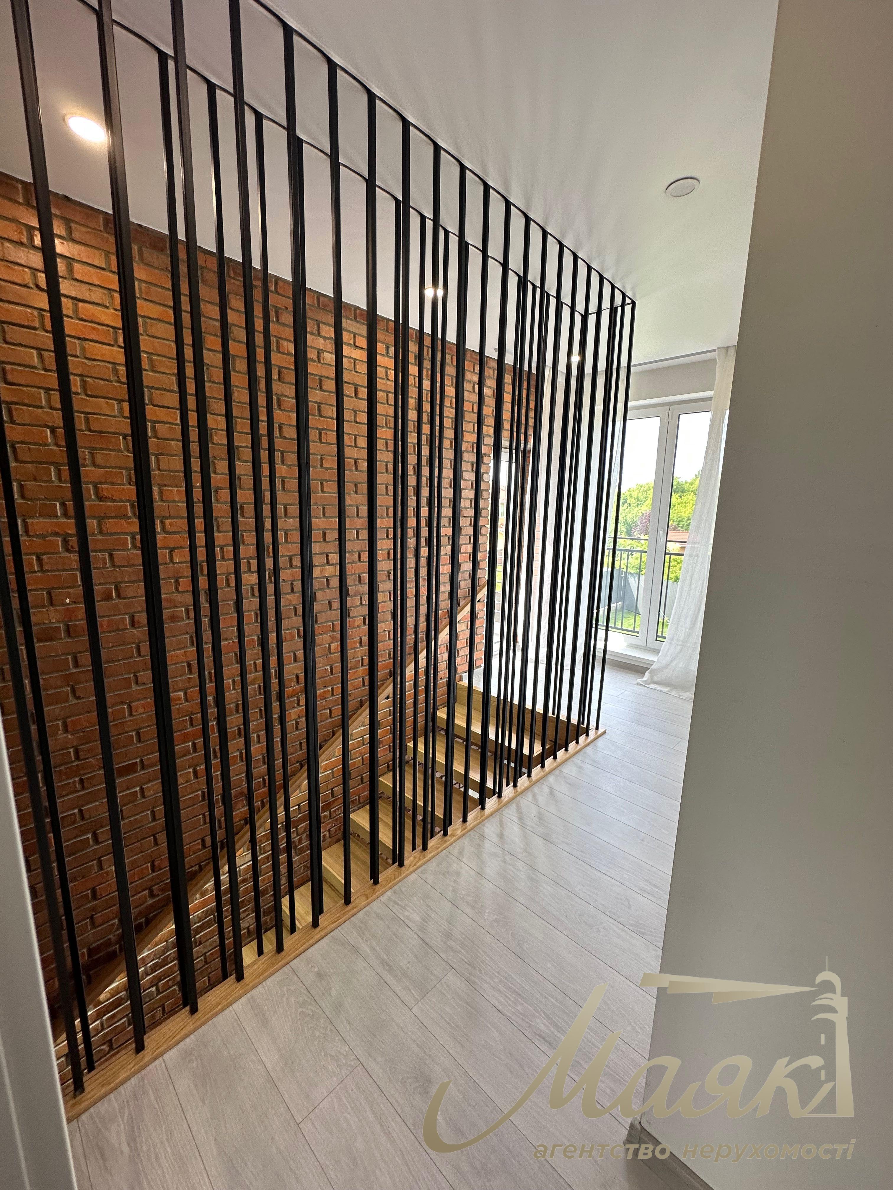 Оренда 2-поверхового будинку площею 250 м², Гатне
