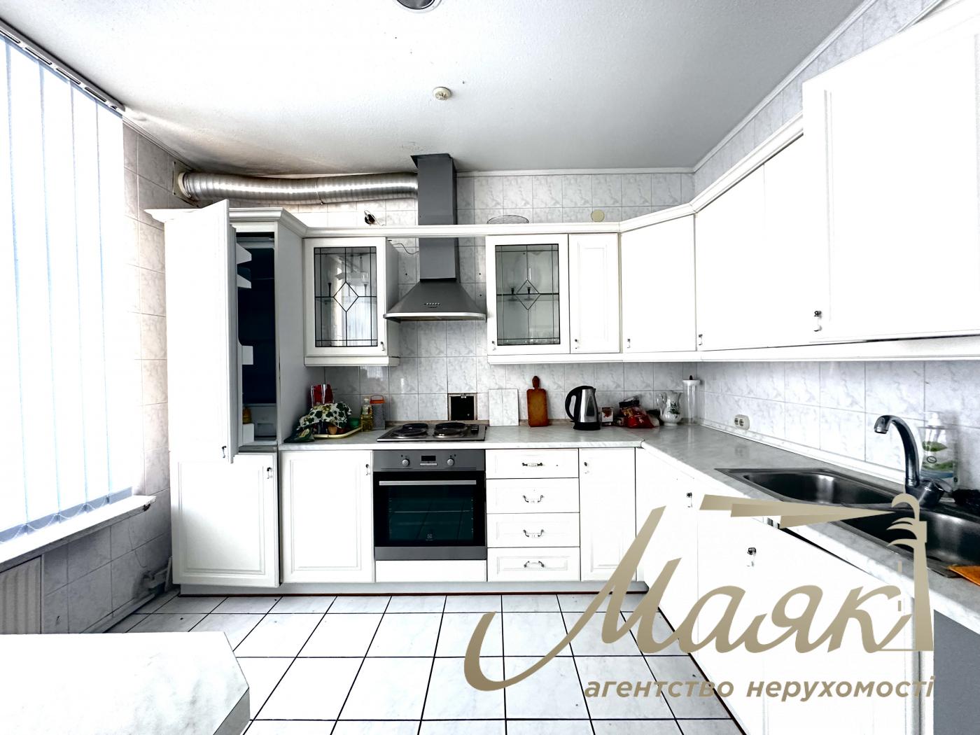 Оренда ОСЗ 600м2 вул.Бойчука 17, Печерськ