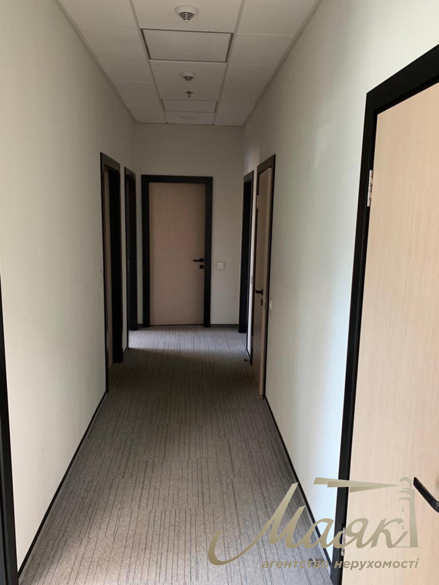 Furnished office for rent 244 sq.m. in BC IQ on Bolsunovskaya str.