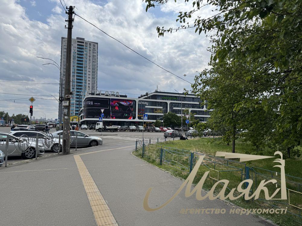 Оренда приміщення 54 м2, вул Героїв Полку Азов 15/3