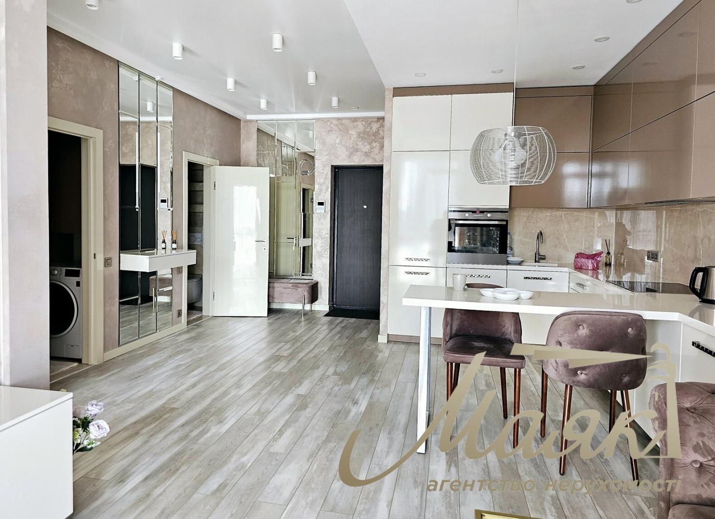 Rent 1-bedroom apartment 53m2 LCD French Quarter 2 John McCain str. 1, Pechersky district