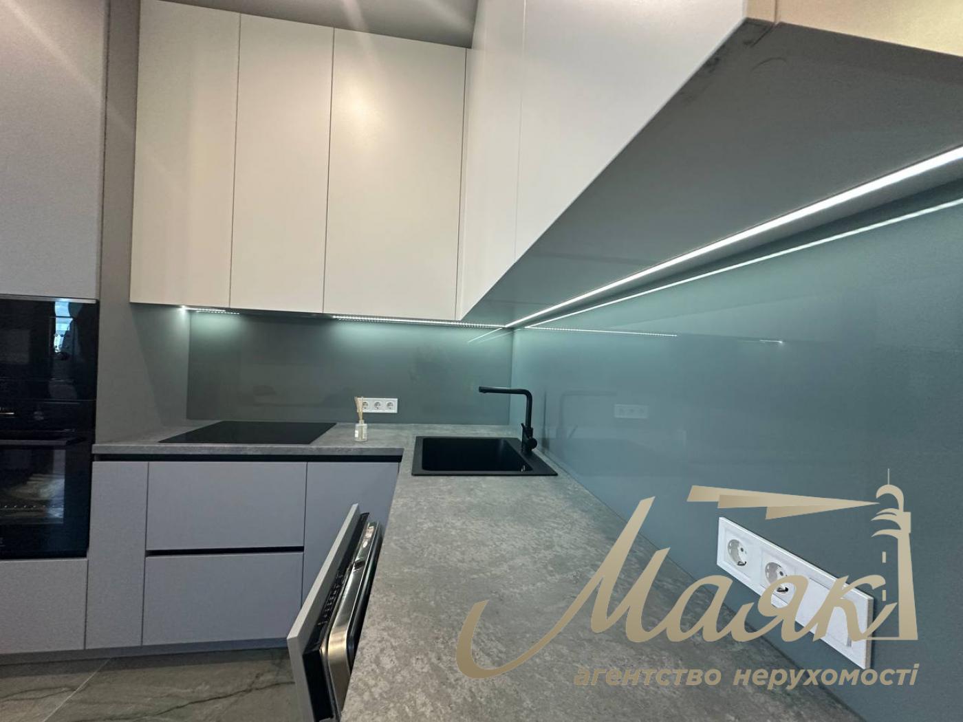 Rent 1 room apartment in Residential Complex Manhattan City, avenue.Bereysteisky 11, Polytechnicheskiy Institute.