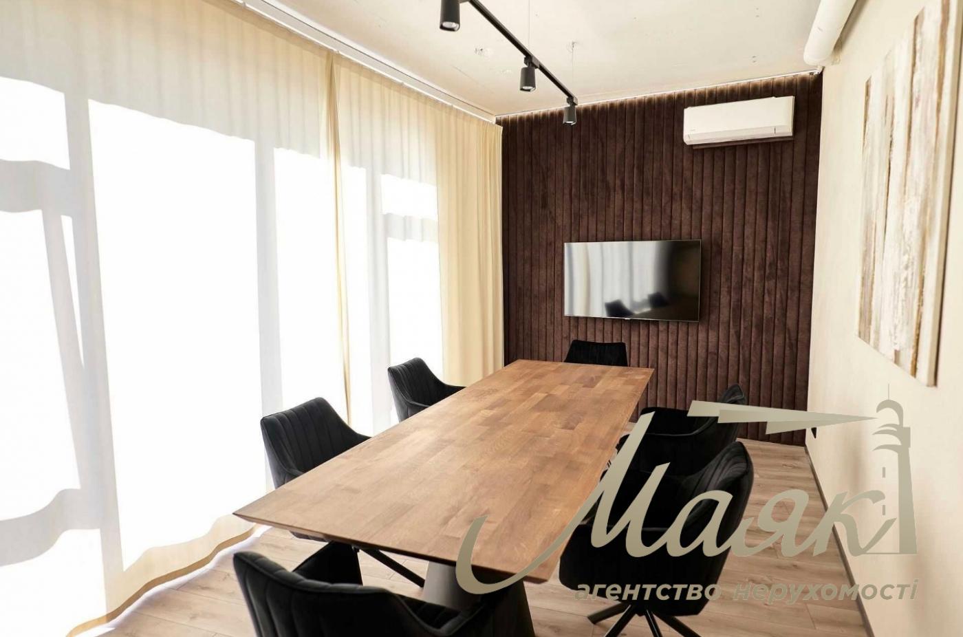 155 m² office space for rent in the Busov Hill residential complex, 12 Buslovskaya St., Pechersk.