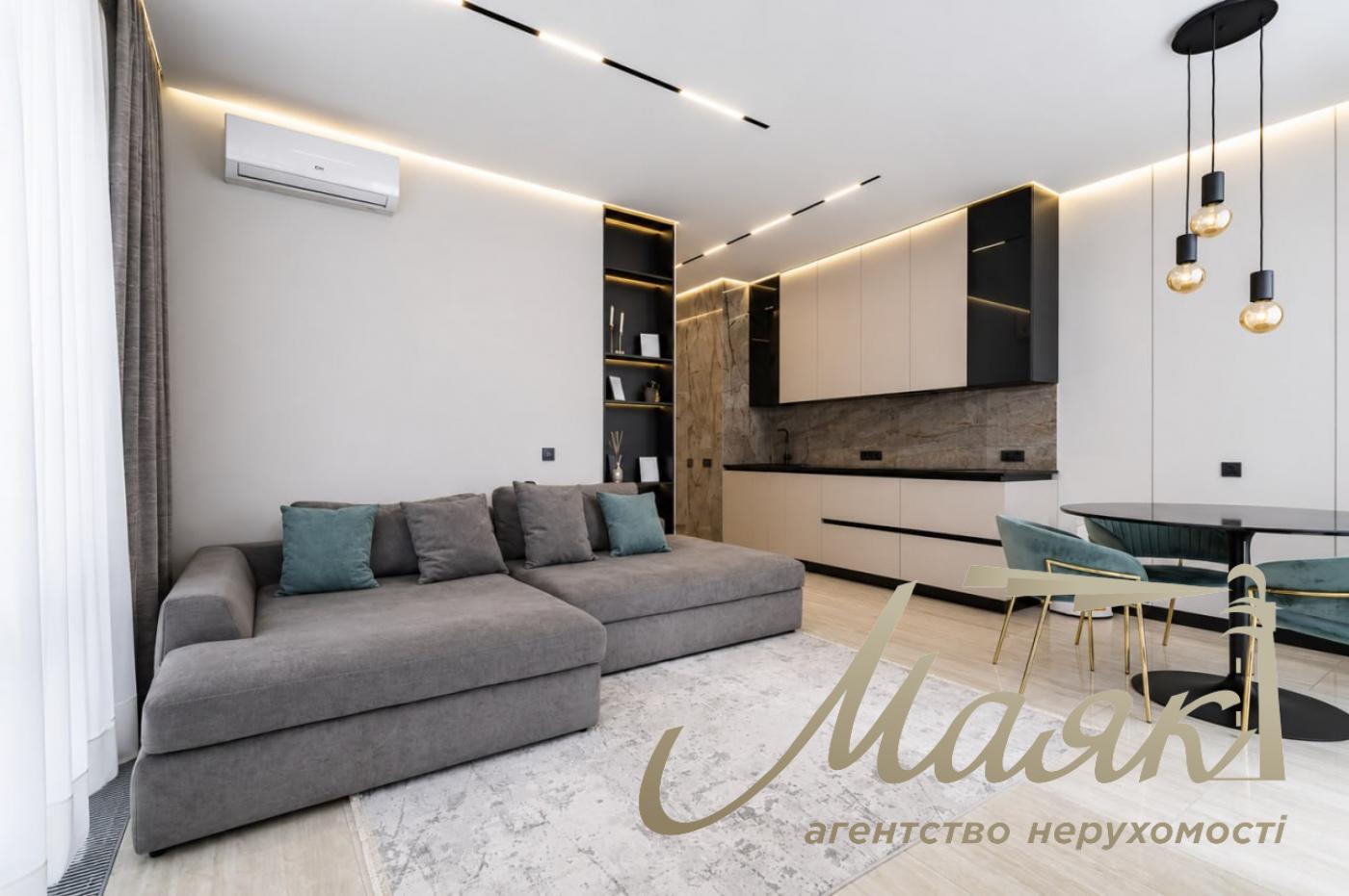 Продаж 2-кімнатної квартири з ремонтом площею 55 м² у ЖК «Новопечерські Липки», Печерськ, вулиця Драгомирова/Верхогляда, 19Б