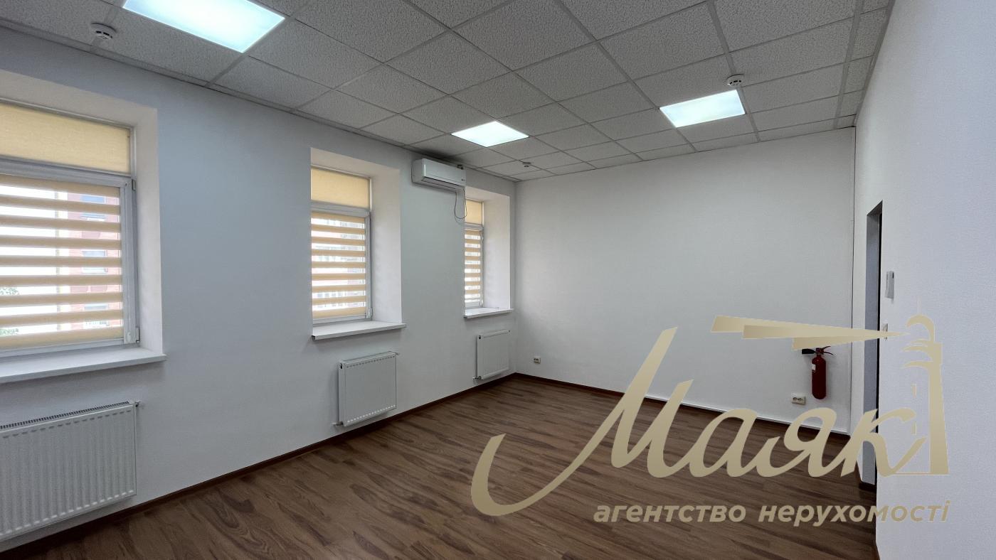 Аренда офисного помещения (210м2) по ул. Боткина 4А, БЦ "Successful House", Соломенский район, Киев