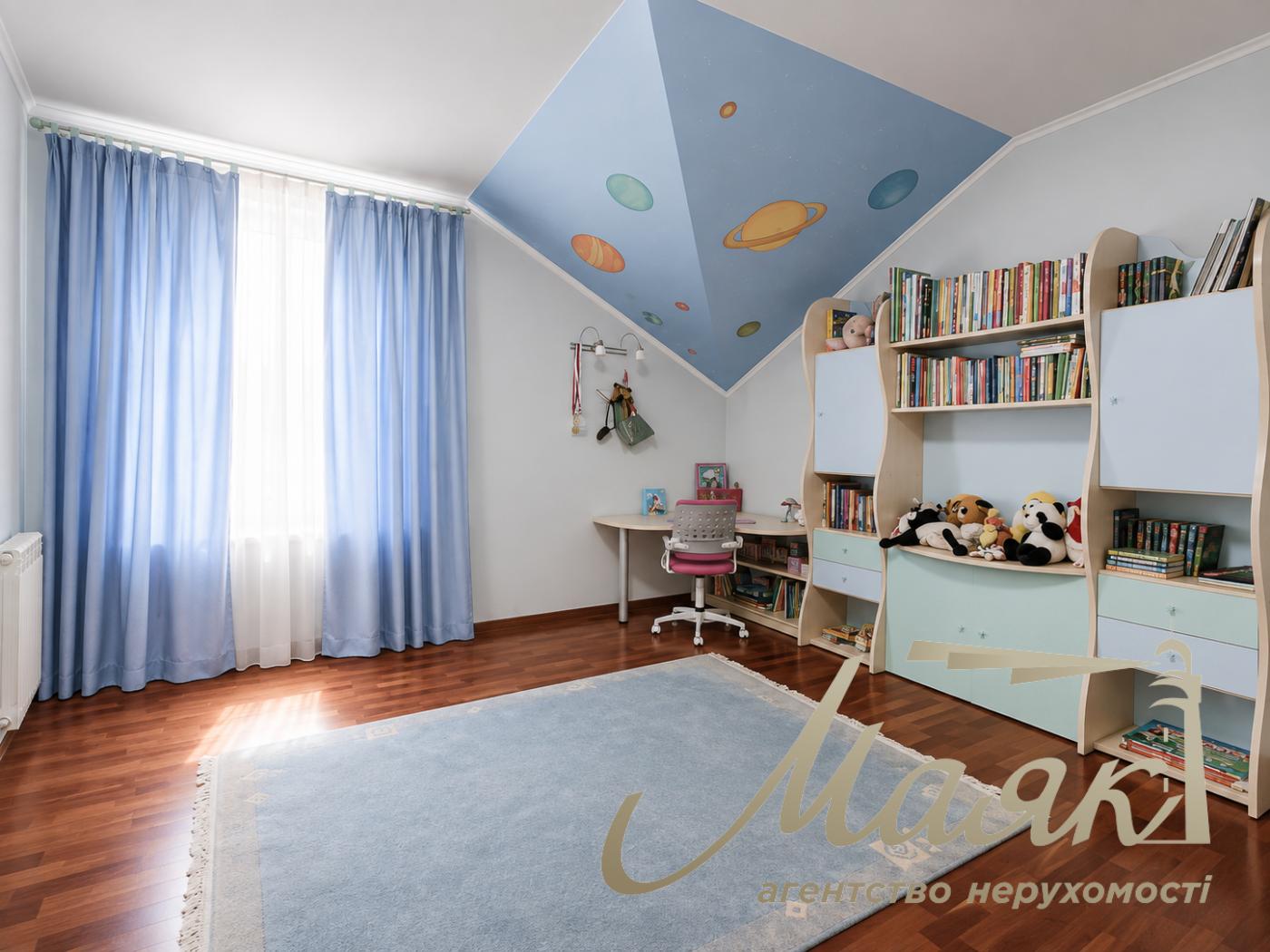 Оренда 2-поверхового будинку площею 500 м² у смт Козин/Конча-Заспа, Київська область, Обухівський напрямок.