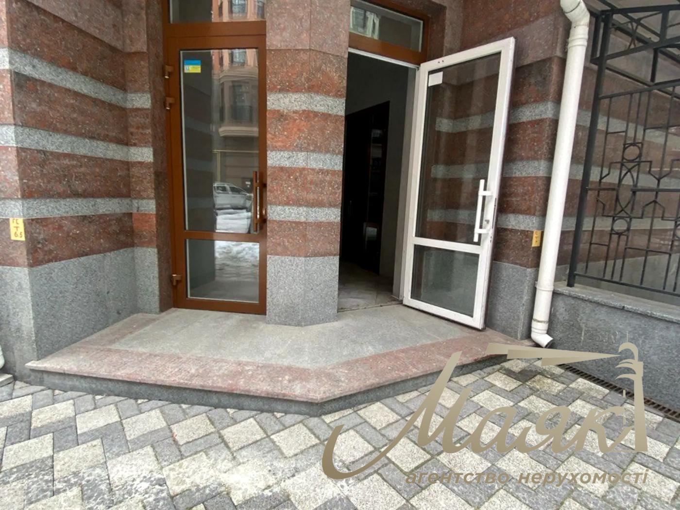 Оренда офісного приміщення площею 354,8 м², ЖК «Поділ Град», вул.