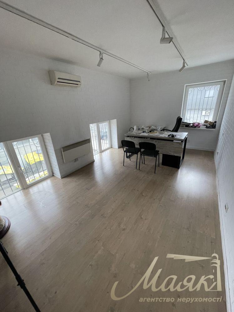 Rent production 900 sq.m. and office 150 sq.m. Vydubychi
