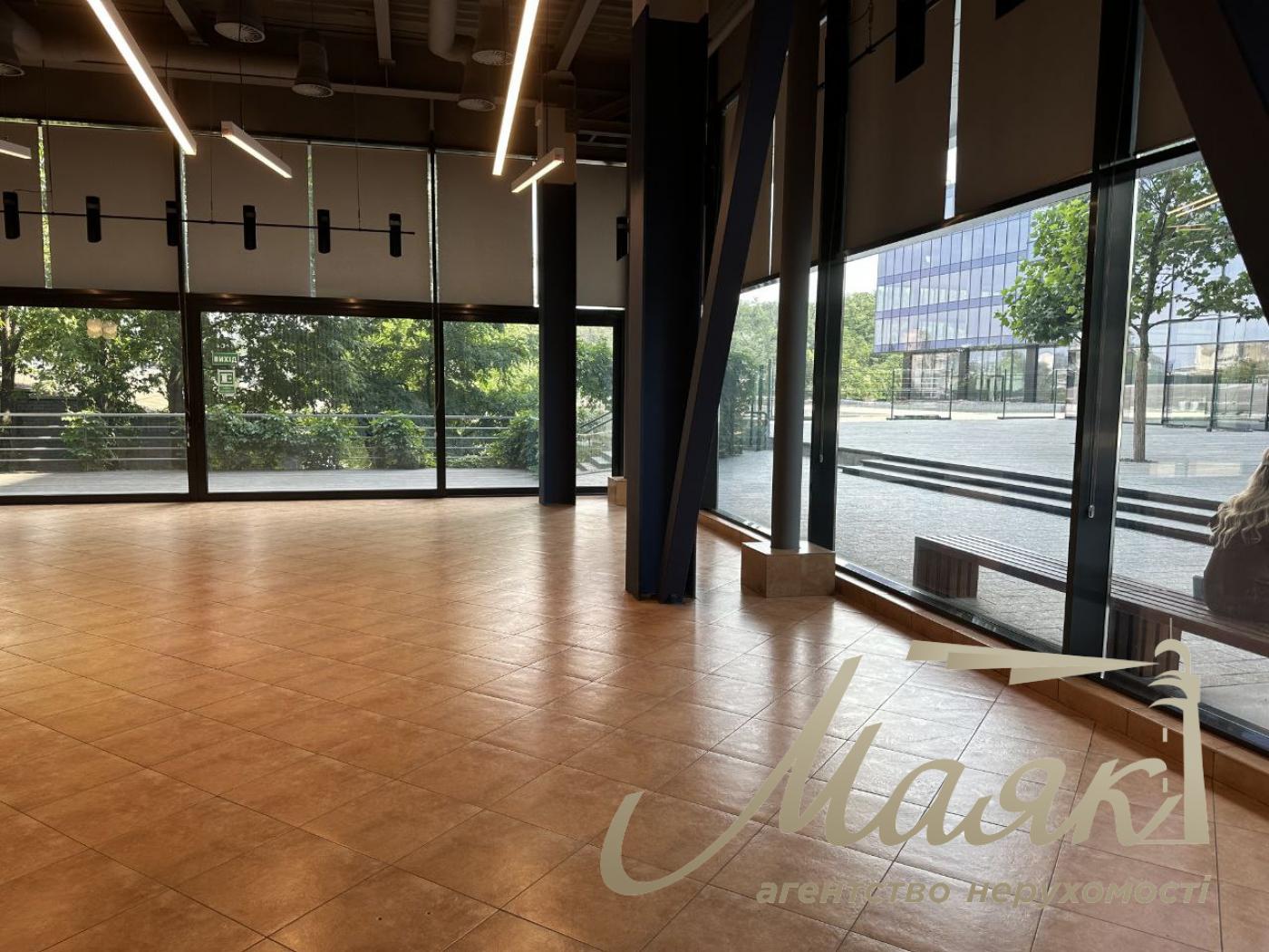 Office space for rent 450m2 in business center, Solomenka