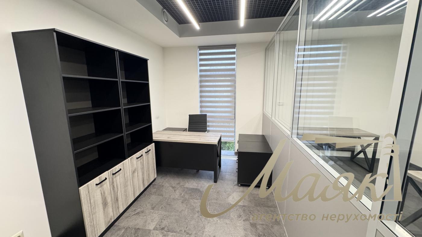 Продаж офісної будівлі в живописном районІ! Ул. Верхнегорская. Центр. Киев