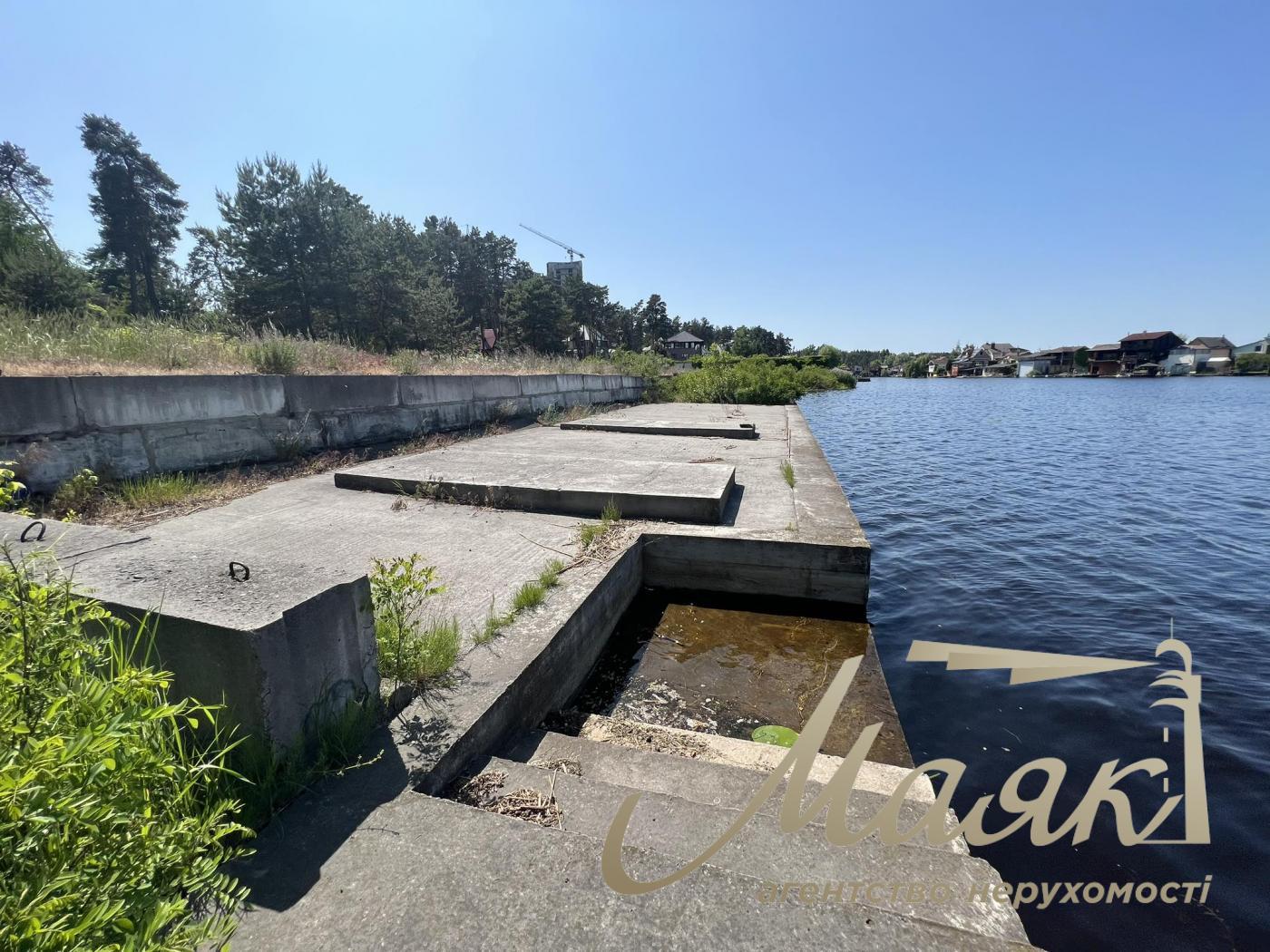 Продажа участка с выходом на реку Днепр. село Козин. Дамба 