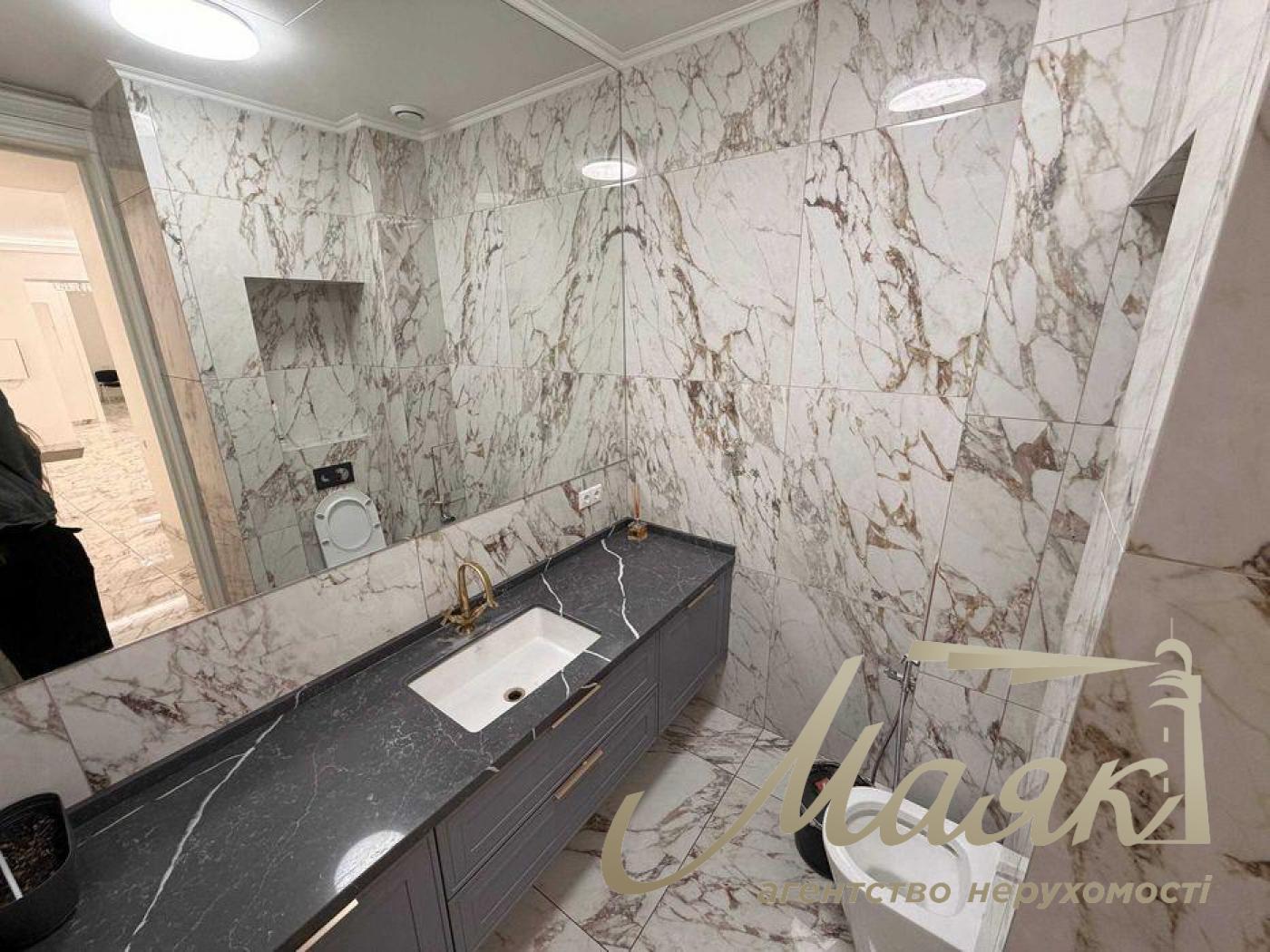 Office for rent 150 sq.m.sq. Shota Rustaveli