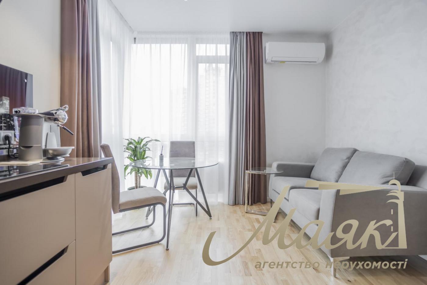 Аренда видовой 2-х комнатной  квартиры в ЖК Французский квартал 2, Печерский район.