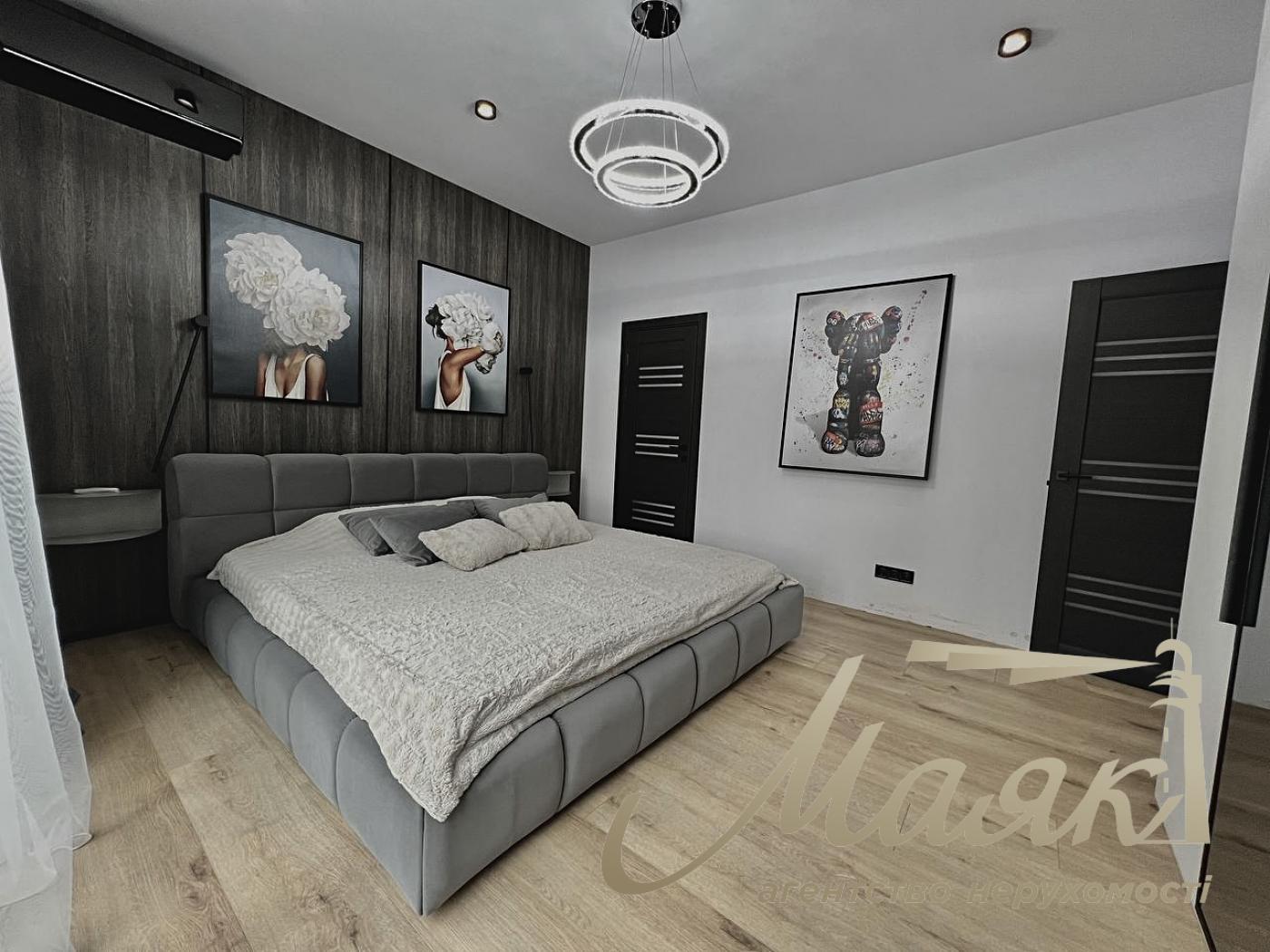 Rent a 150-square-meter two-story house in the “GoldFish” residential complex, Lebedevka, Vyshgorod District
