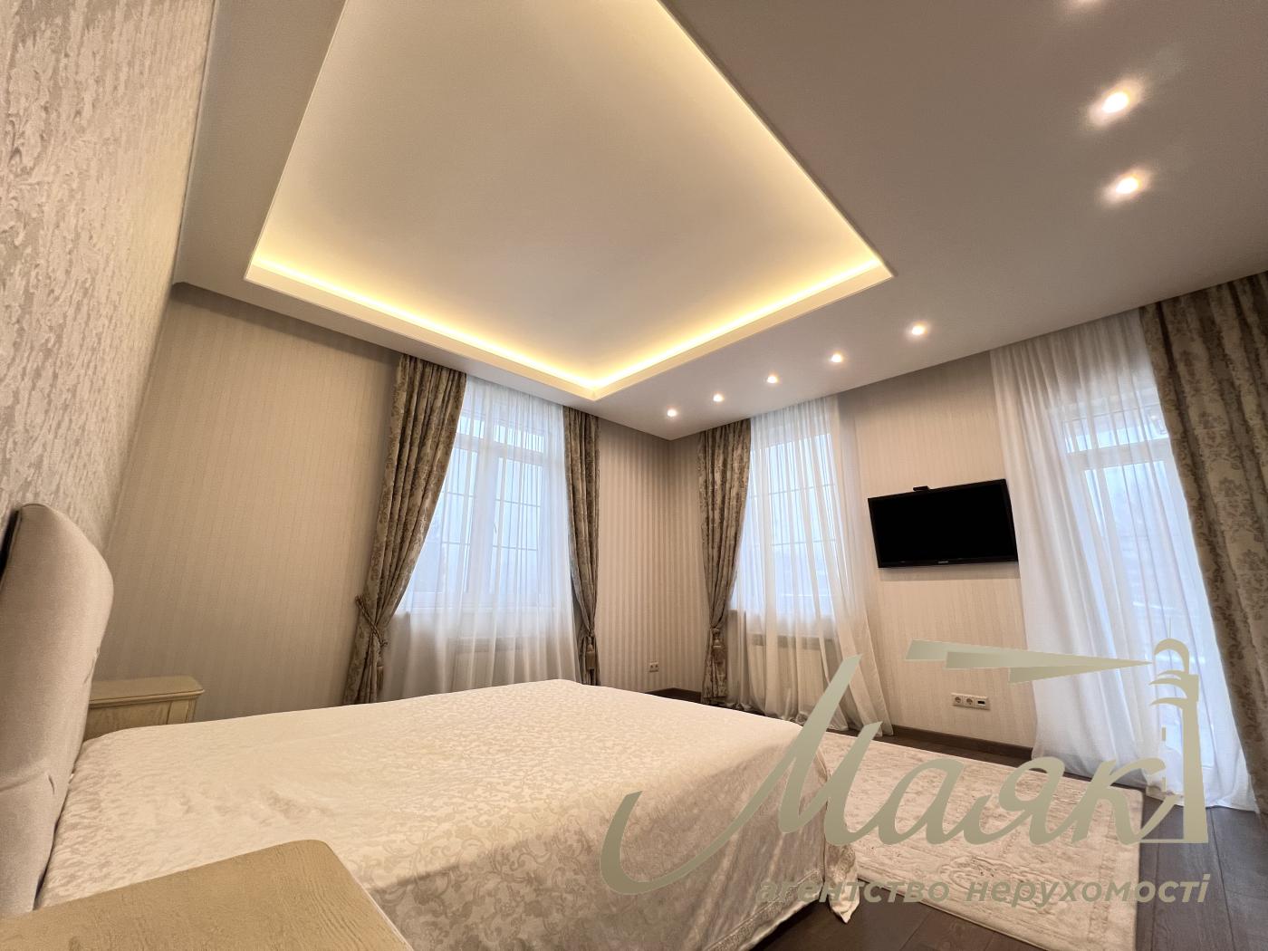 Rent 2-storey house 240m2, Goloseevsky district, Chapaevka.