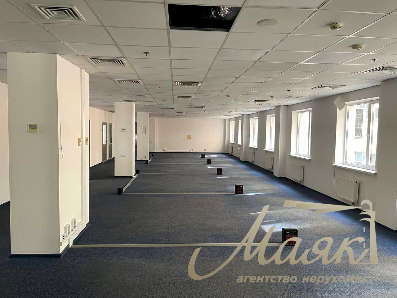 Оренда офісу площею 1500 м² у бізнес-центрі на вул. Фізкультури, 28, Олімпійська