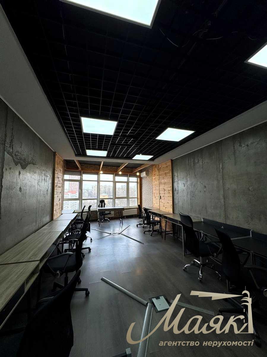 Оренда офісу площею 165 м² у ЖК «Карнегі», Кловський спуск, 7