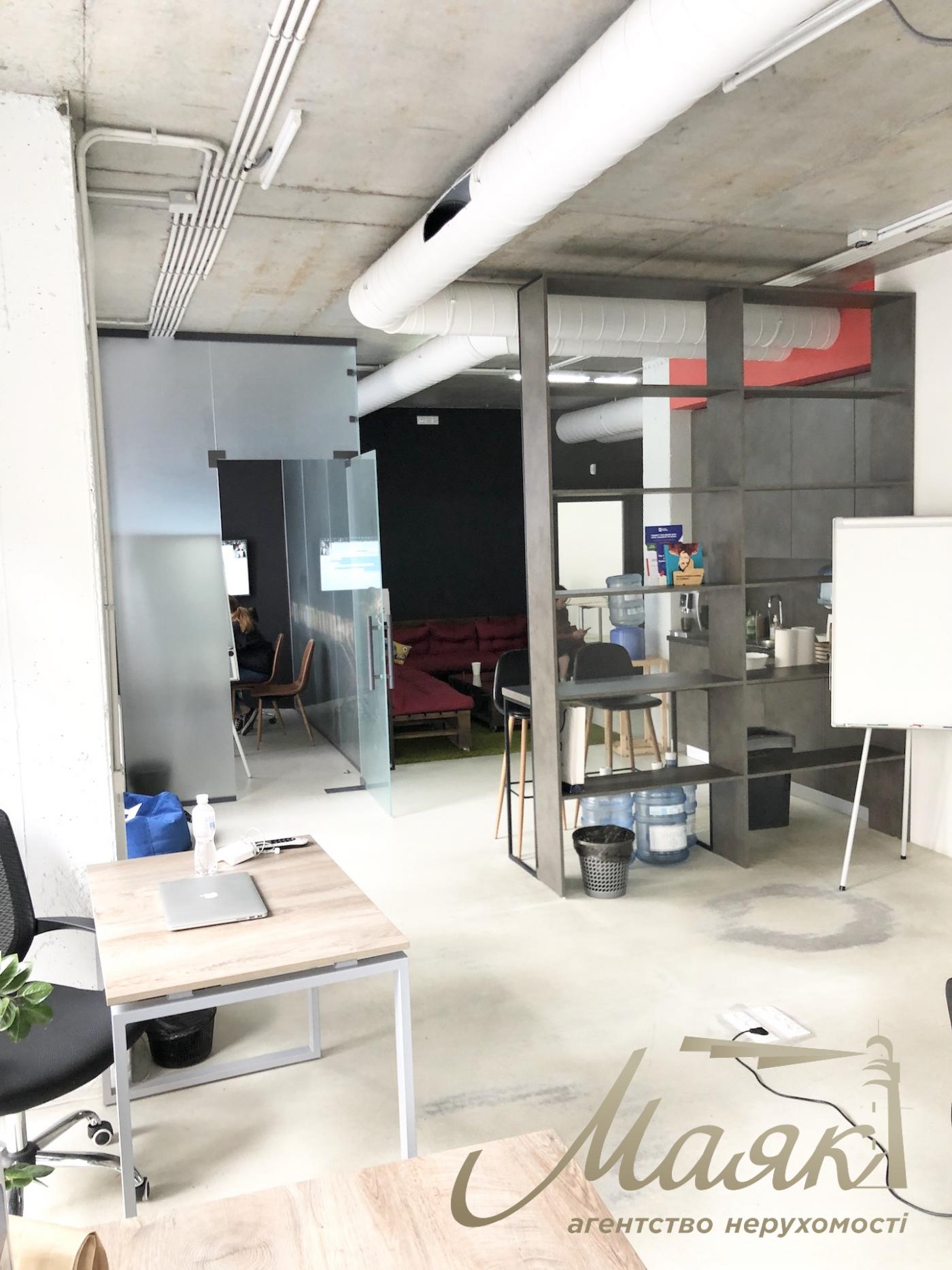 Rent office space 135 sq.m. sq. Vozdvizhenskaya 51A