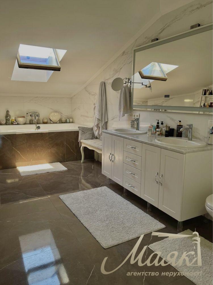 Townhouse for sale 180m2 in Lesniki