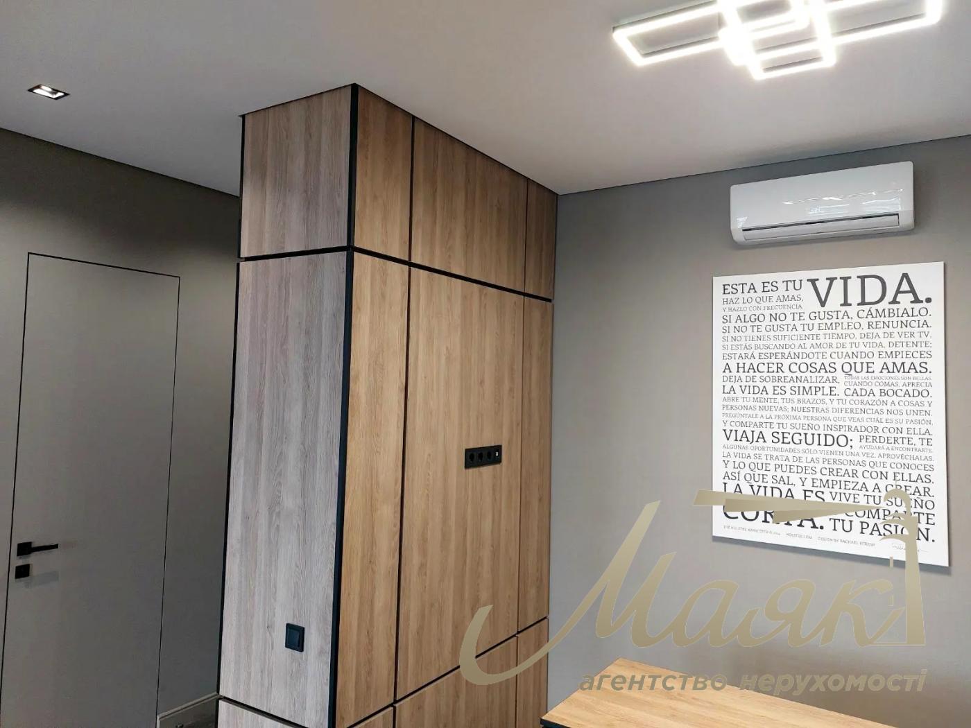 Office for rent 47m2 on Zhilyanskaya str. 68, Kadorr, Olimpiyskaya