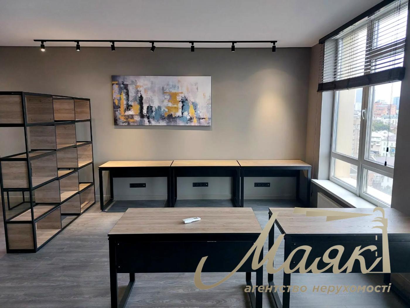 Office for rent 47m2 on Zhilyanskaya str. 68, Kadorr, Olimpiyskaya