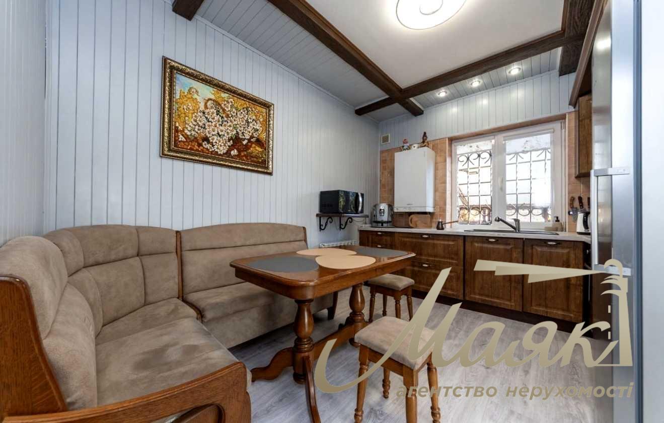 Оренда 2-поверхового будинку площею 128 м² поблизу Дніпра та Мінстерського озера, Оболонський район, Київ