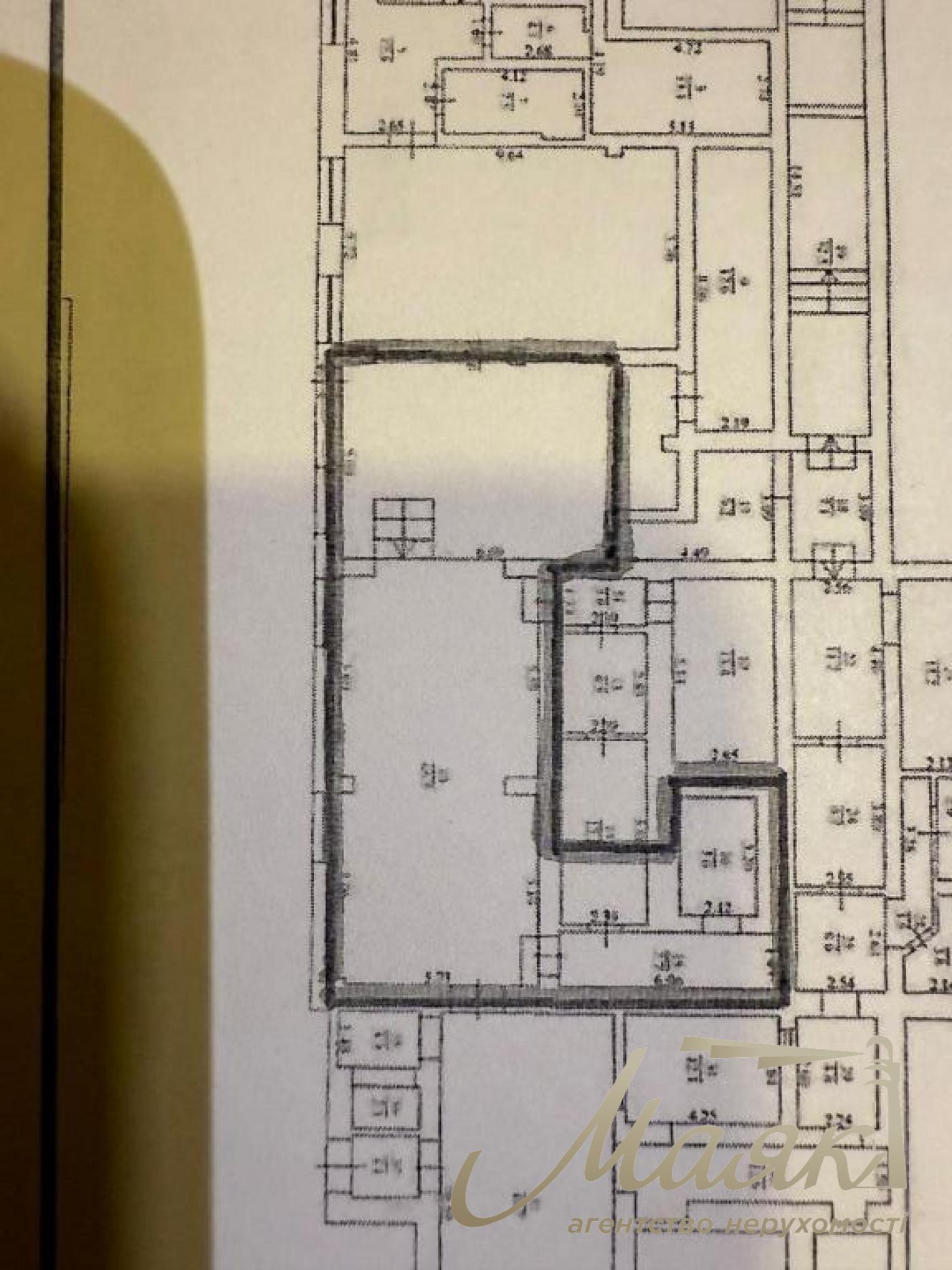 Оренда фасадного приміщення бул. Міхновського (Дружби народів)