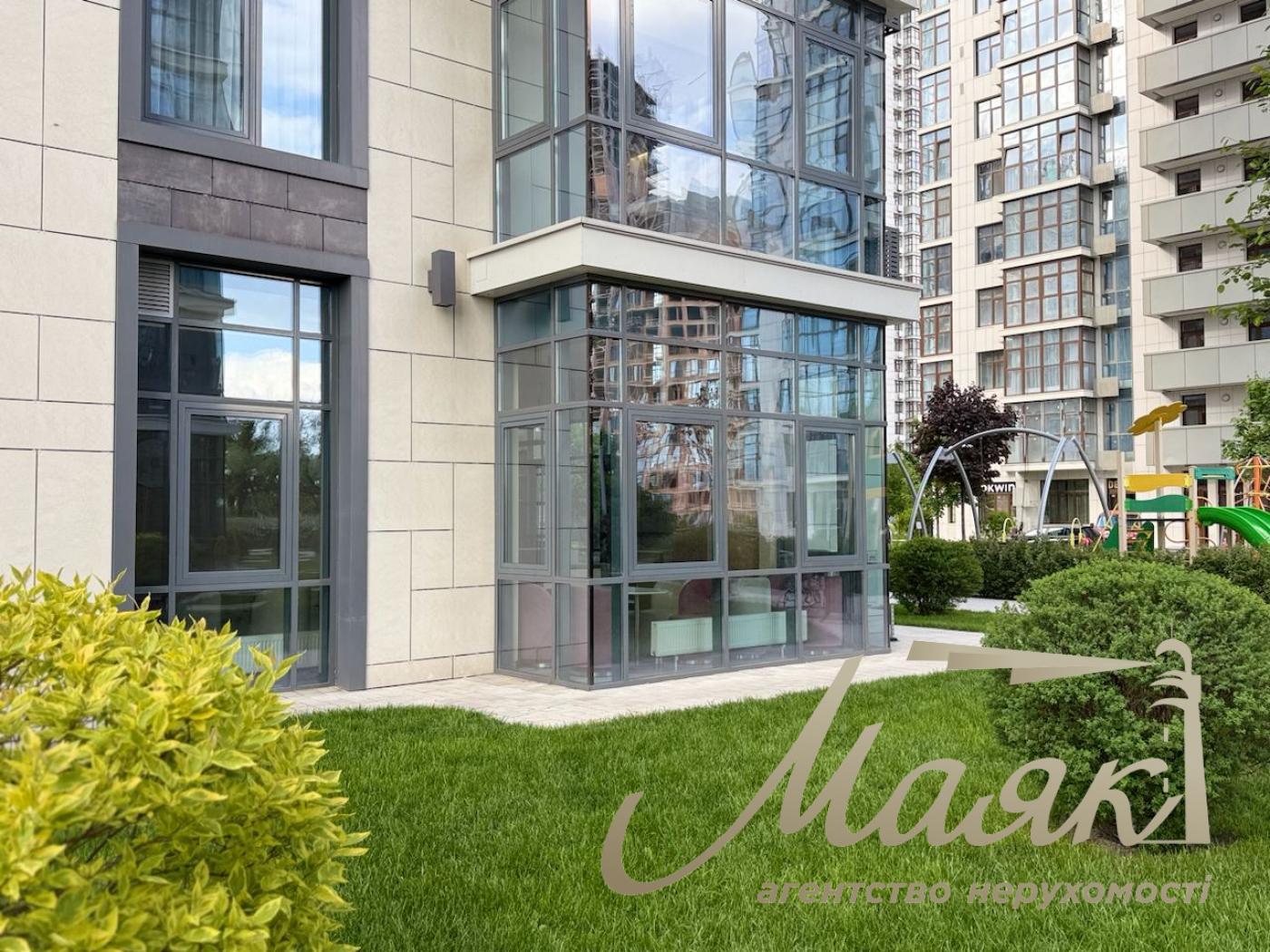 Оренда фасадного комерційного приміщення ЖК Новопечерські Липки