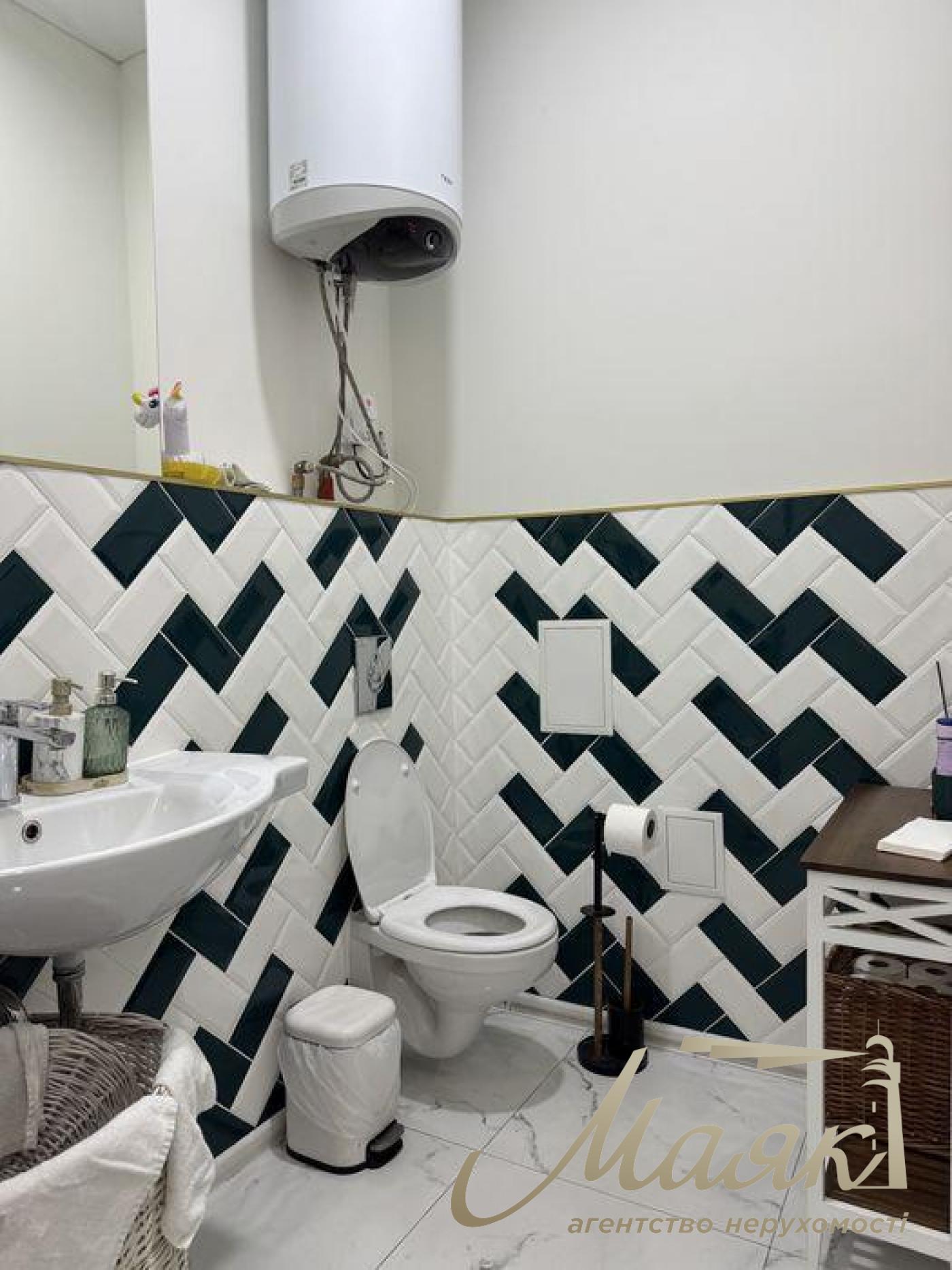 Оренда комерційного приміщення ЖК Бульвар Фонтанів, вул. Саперне поле