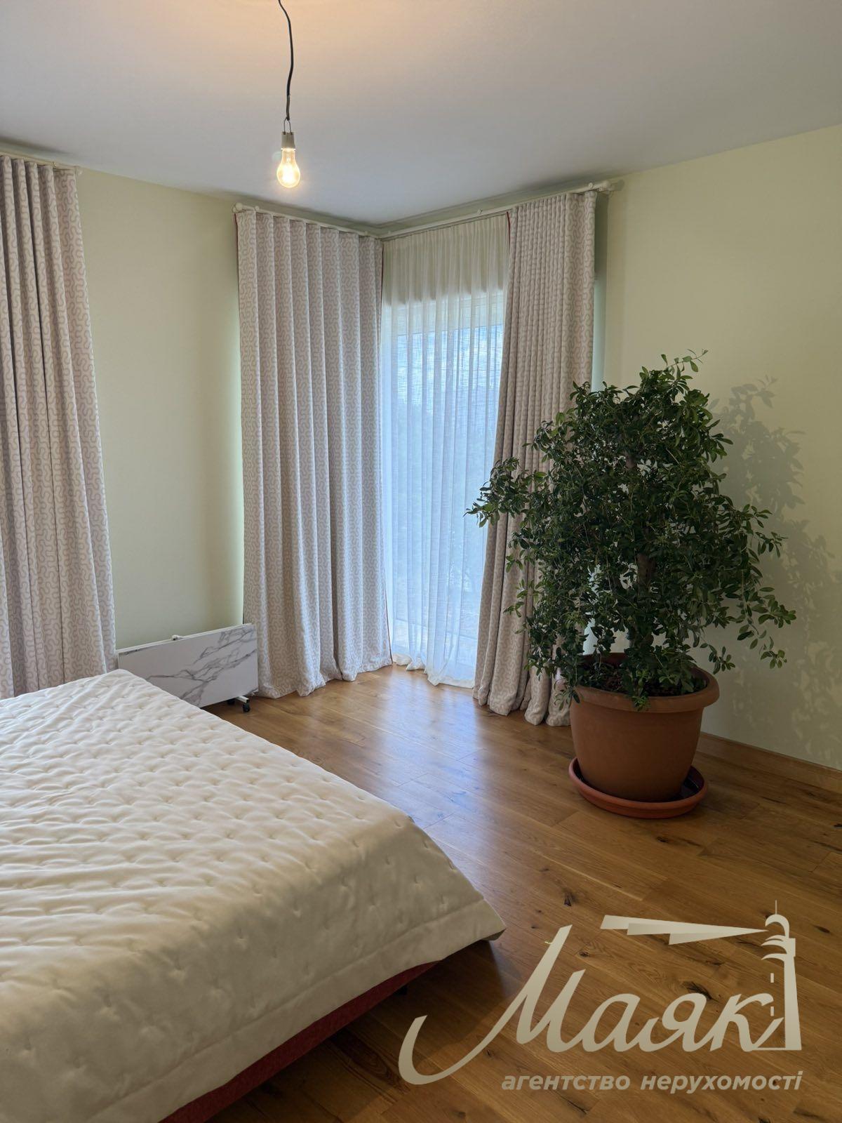 Rent a detached 3-story duplex (125 m²), 15 minutes from Kyiv, private yard, generator, and a terrace on the 3rd floor in the village of Hatne, Kyiv-Sviatoshynskyi District