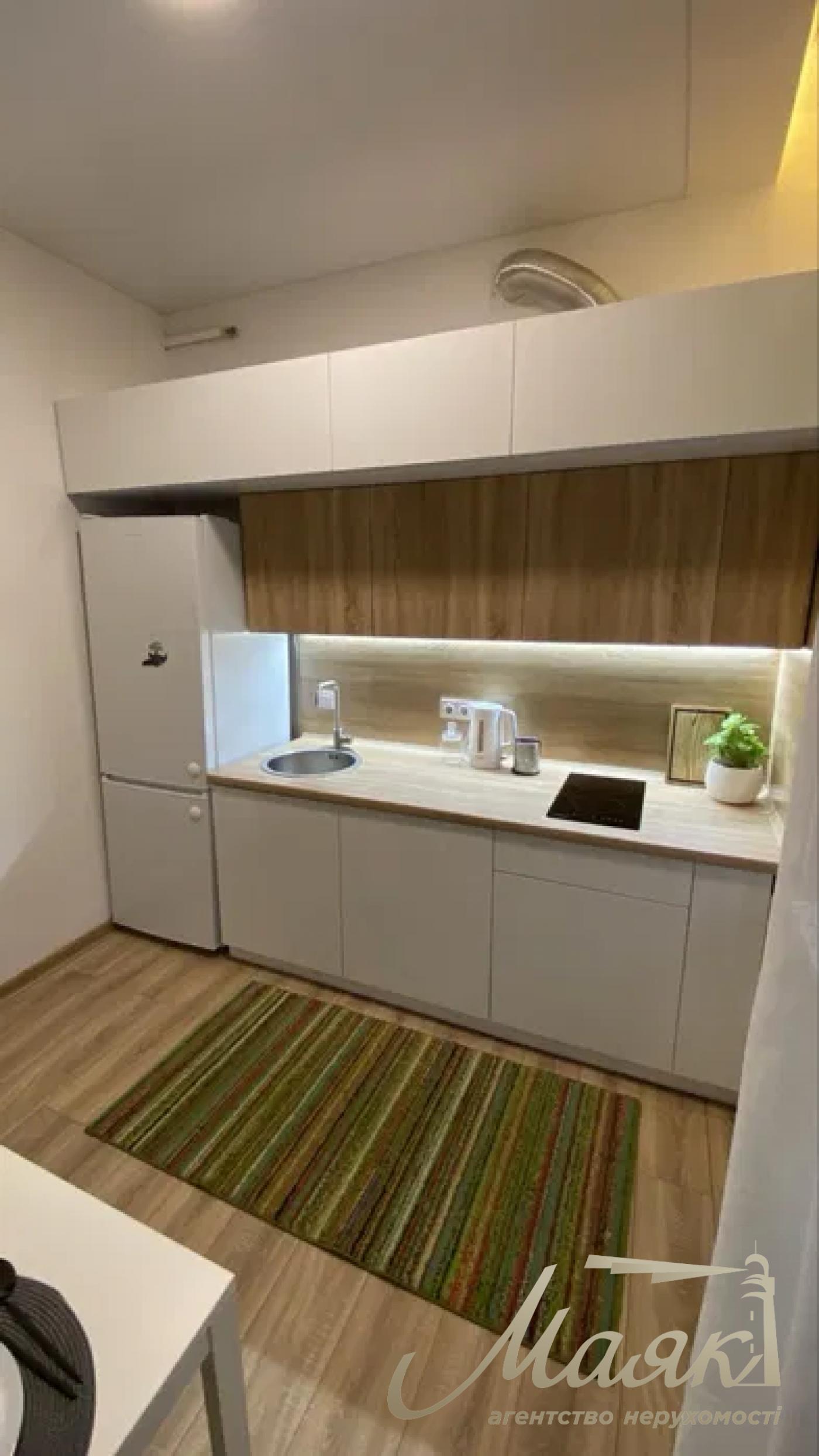 Rent 2 k apartment 50 m², John McCain St., Pechersk