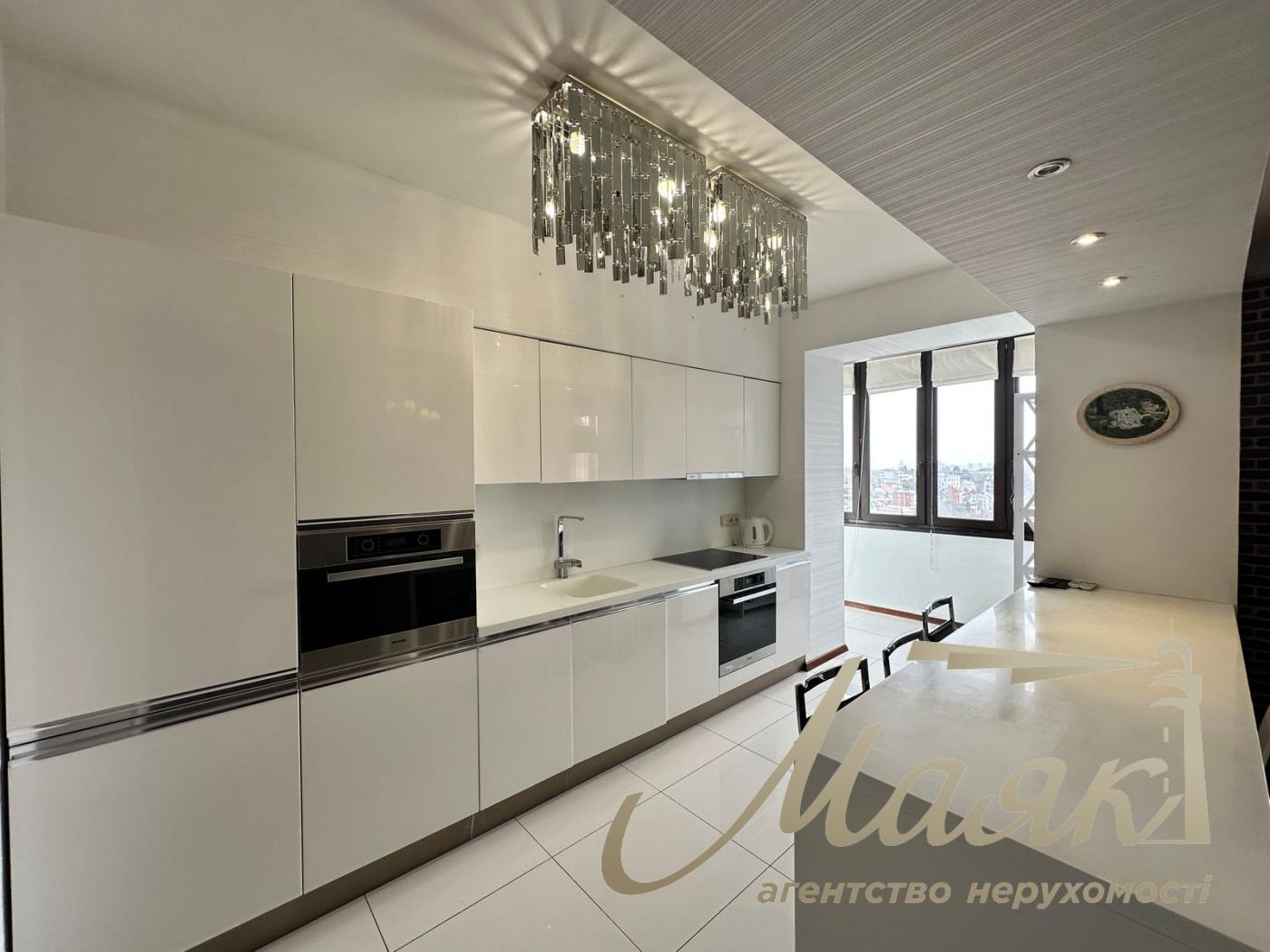 Продаж квартири, 96м2, Печерський район, Вул Старонаводницька, з ремонтом