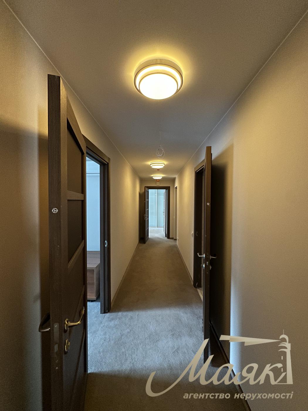 Оренда офісного приміщення з ремонтом (220 м²) на вул. Голосіївська, 7, корпус 1