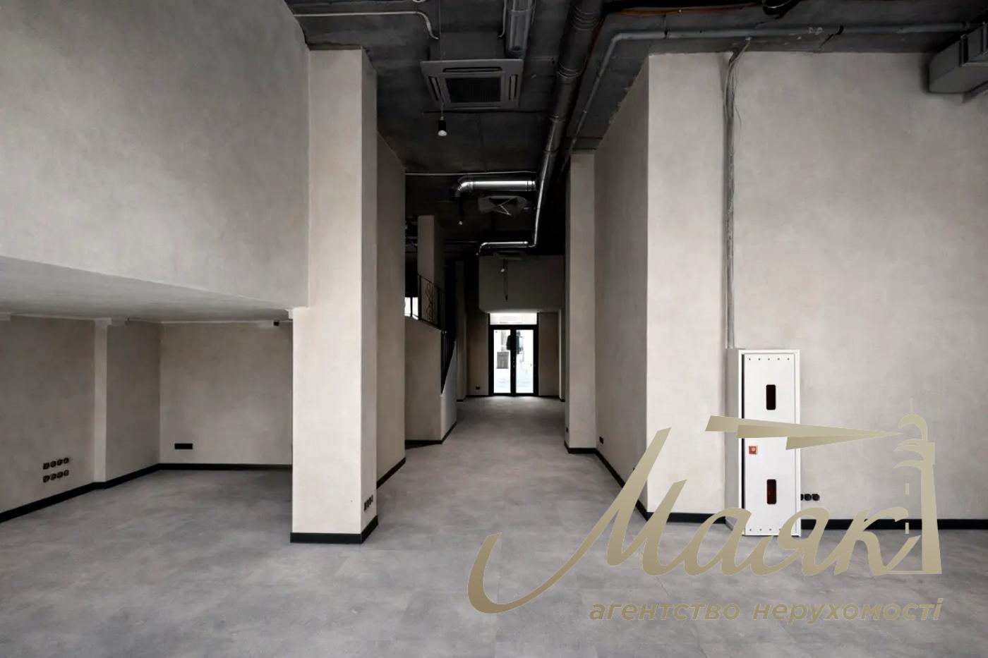 Оренда фасадного приміщення 172 м.кв. ЖК Ярославів Град, Золоті Ворота