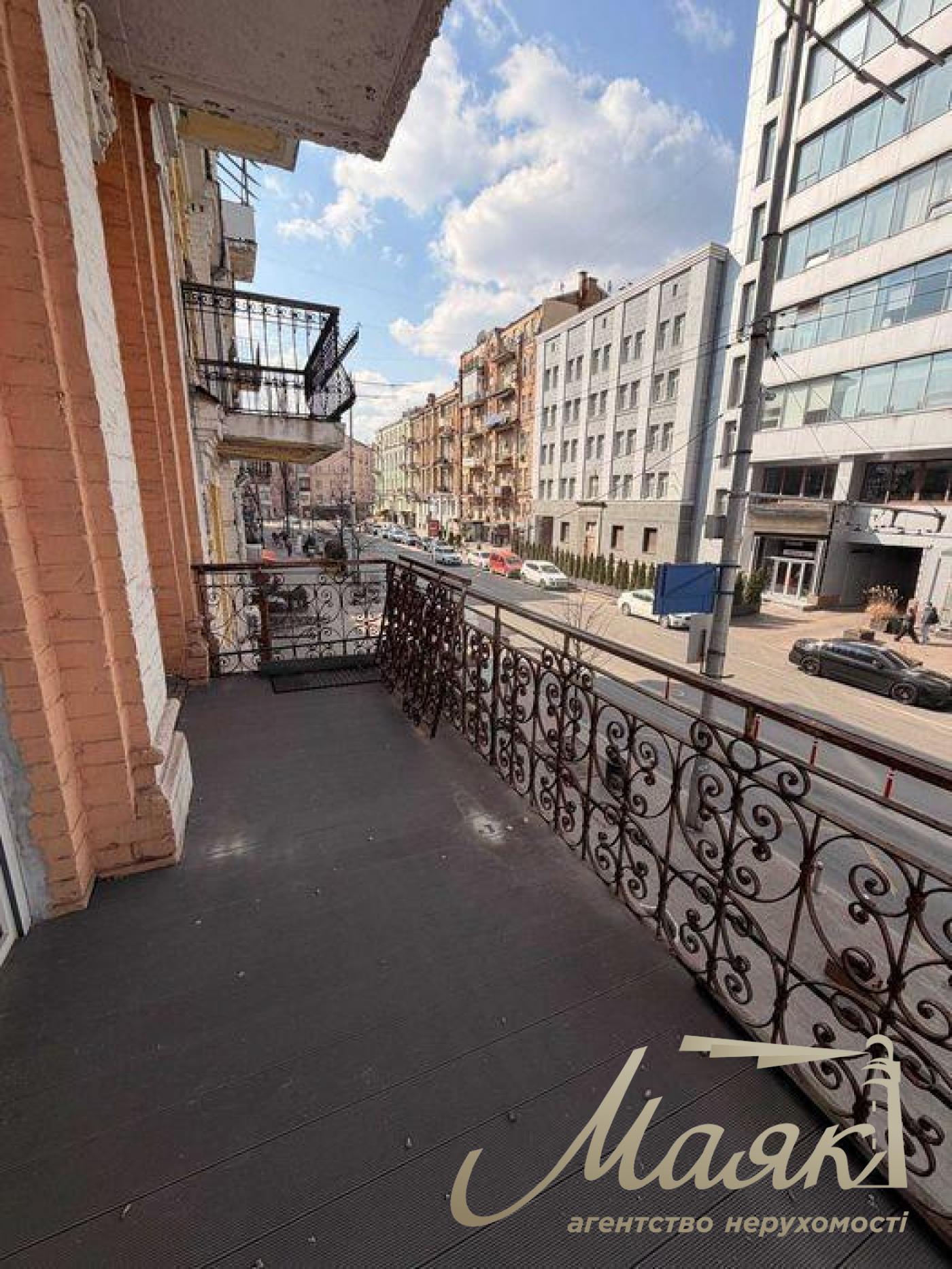 Office for rent 150 sq.m.sq. Shota Rustaveli