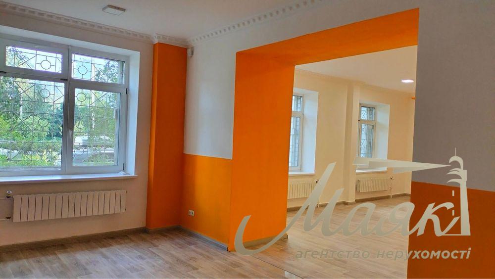 Оренда комерційного приміщення 700 м2, Ахматової, 16